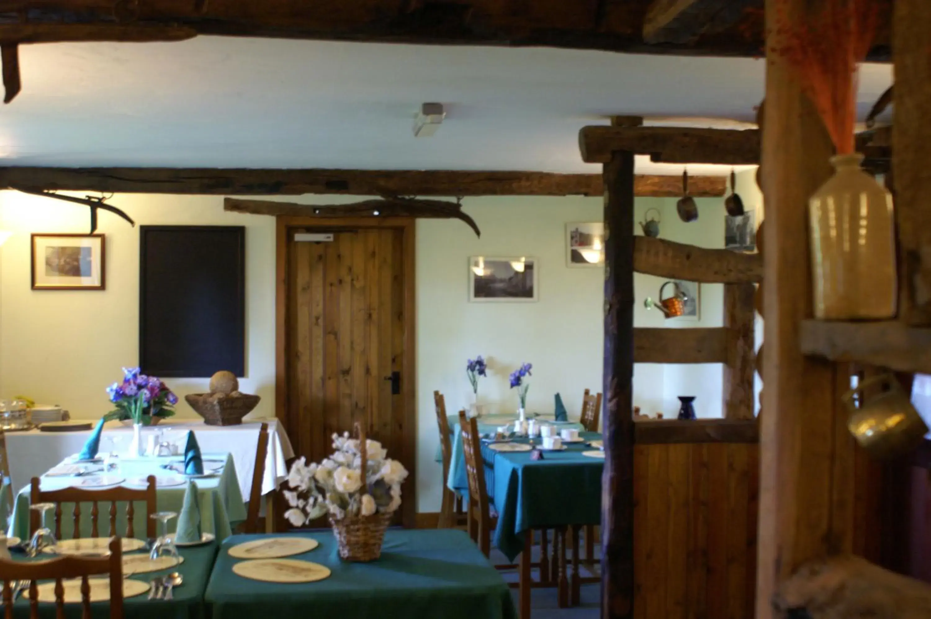 Dining area, Restaurant/Places to Eat in Middle Flass Lodge