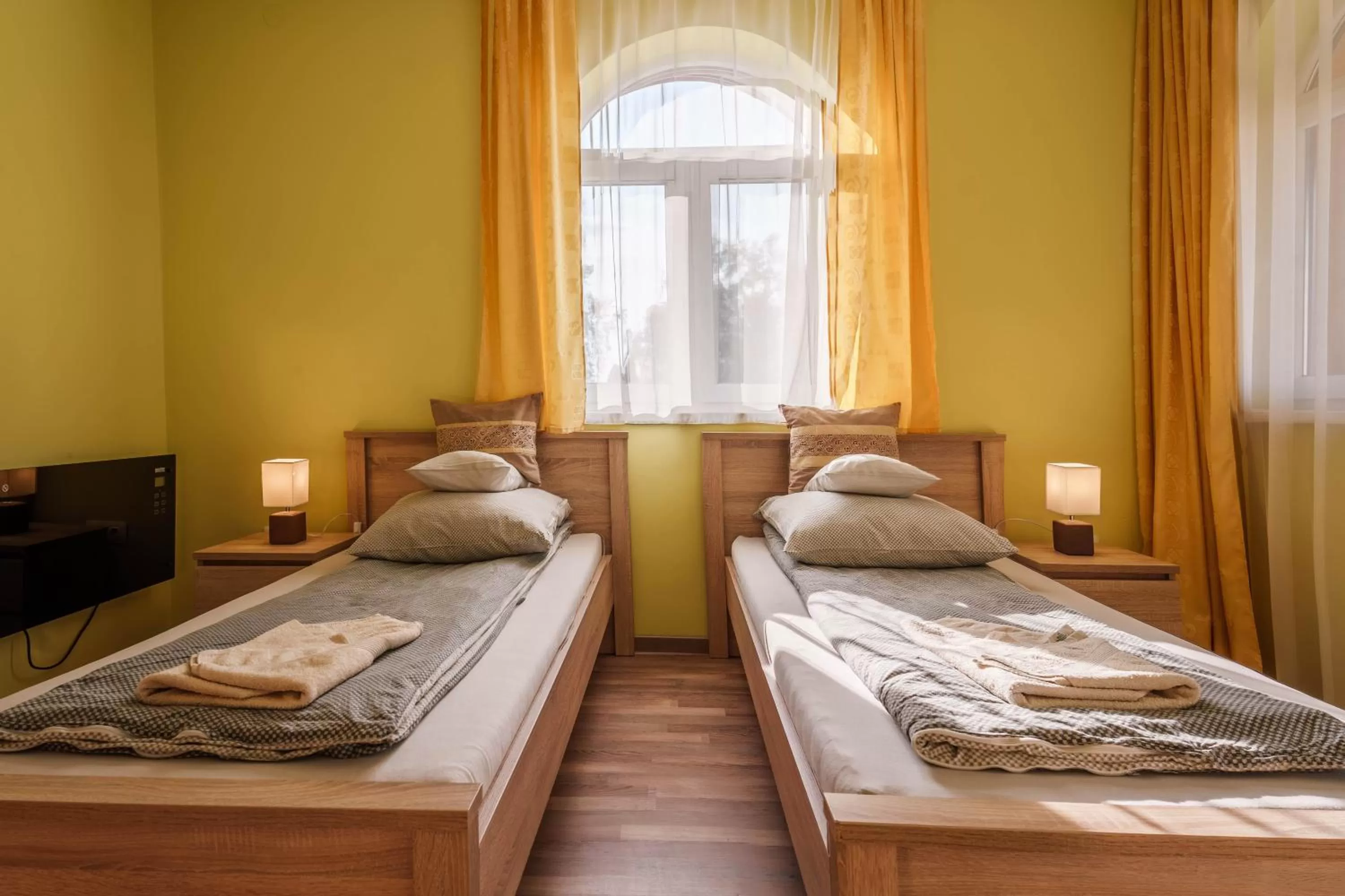 Bed in Garden Vendégház Makó