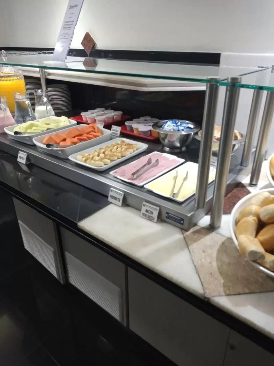 Breakfast in Hotel Nacional Inn Curitiba Torres