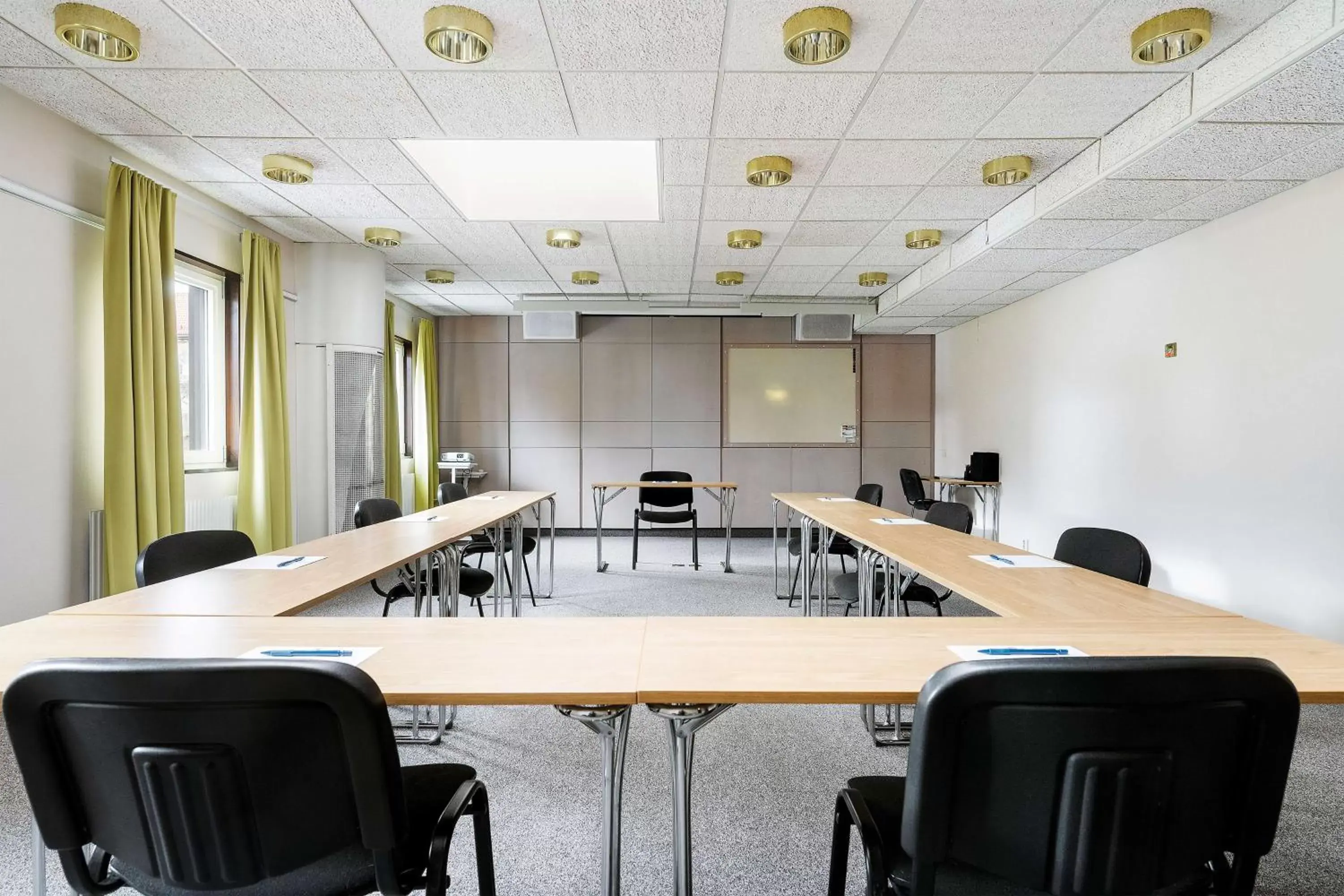 Meeting/conference room in Best Western Nya Star Hotel