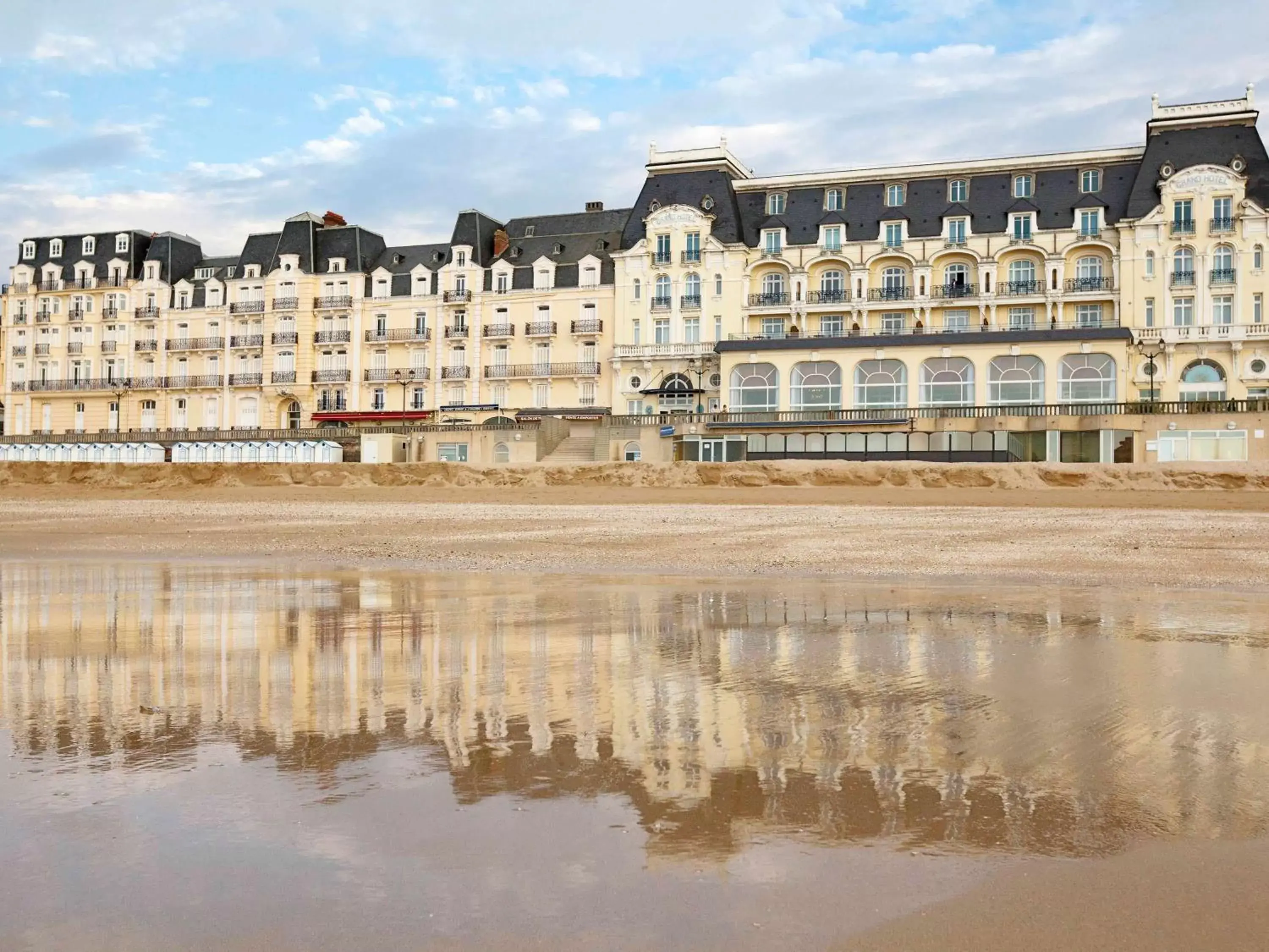 Restaurant/places to eat in Le Grand Hotel de Cabourg - MGallery Hotel Collection