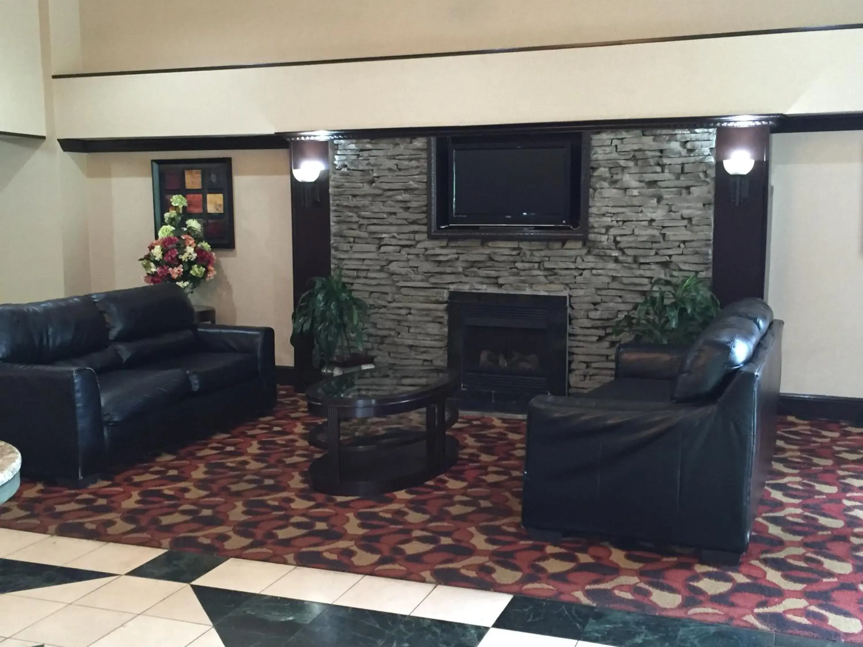 Lobby or reception, Lounge/Bar in Ramada by Wyndham Birmingham Airport
