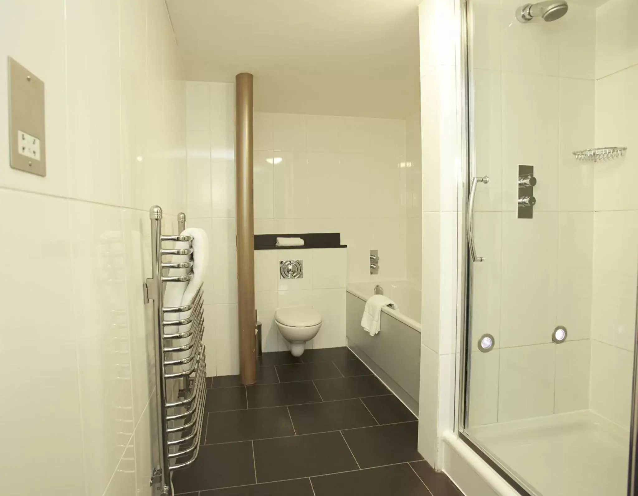 Bathroom in Salthouse Harbour Hotel