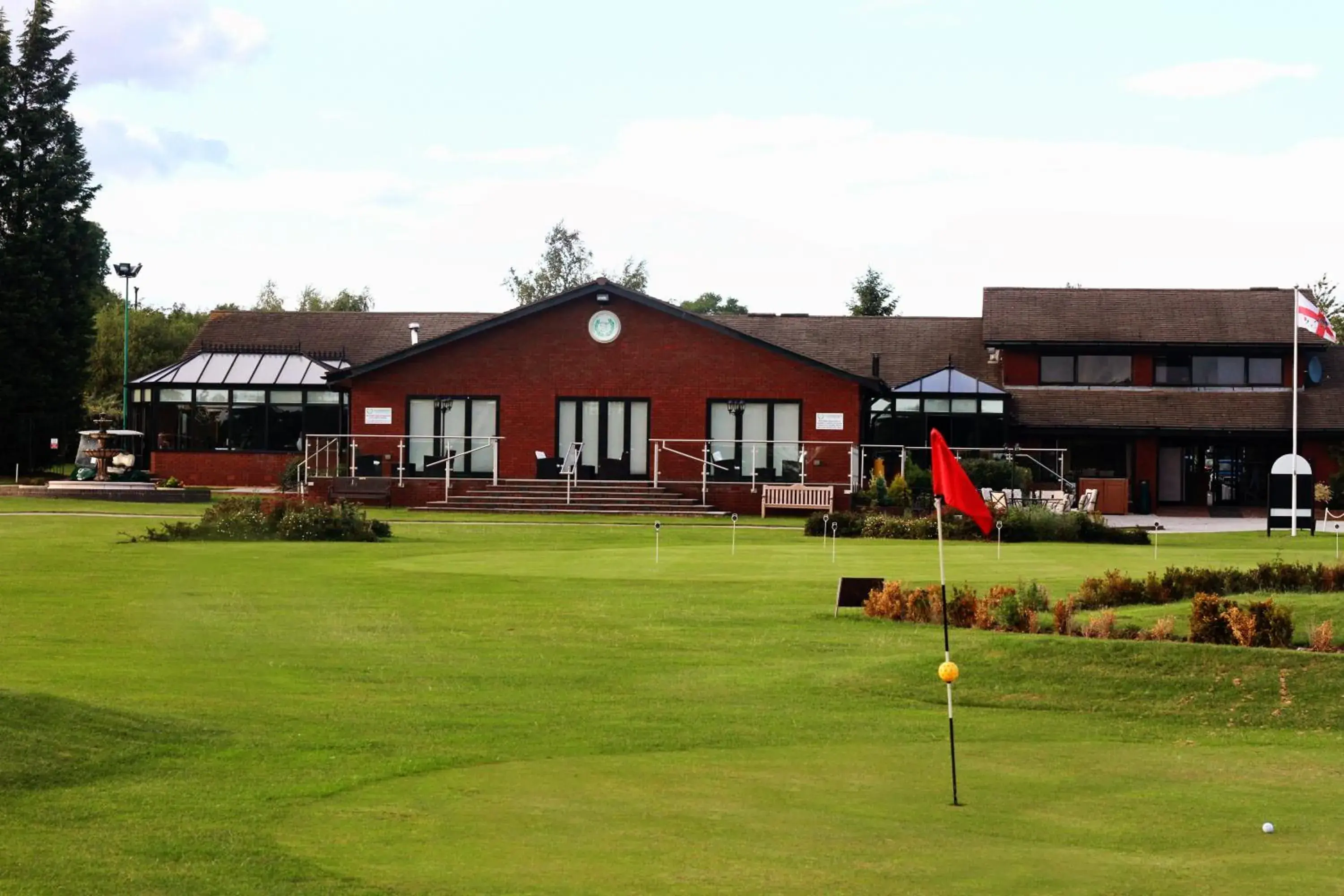 Property Building in Calderfields Golf & Country Club