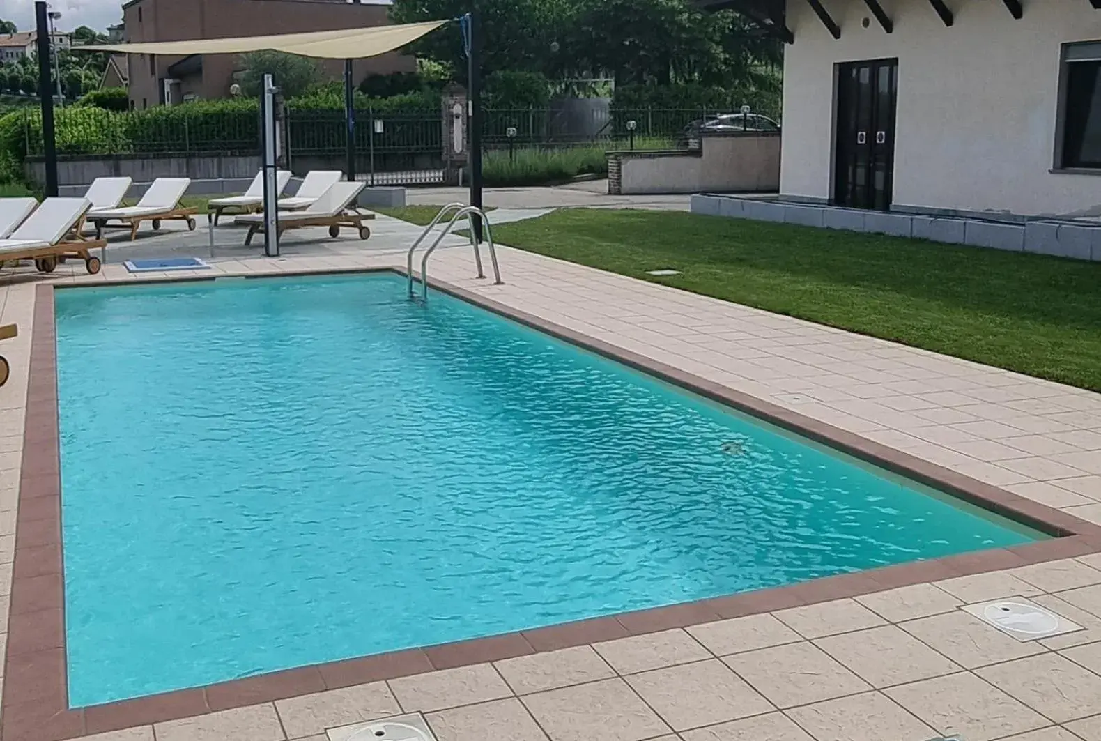 Swimming Pool in Hotel Villa Lauri