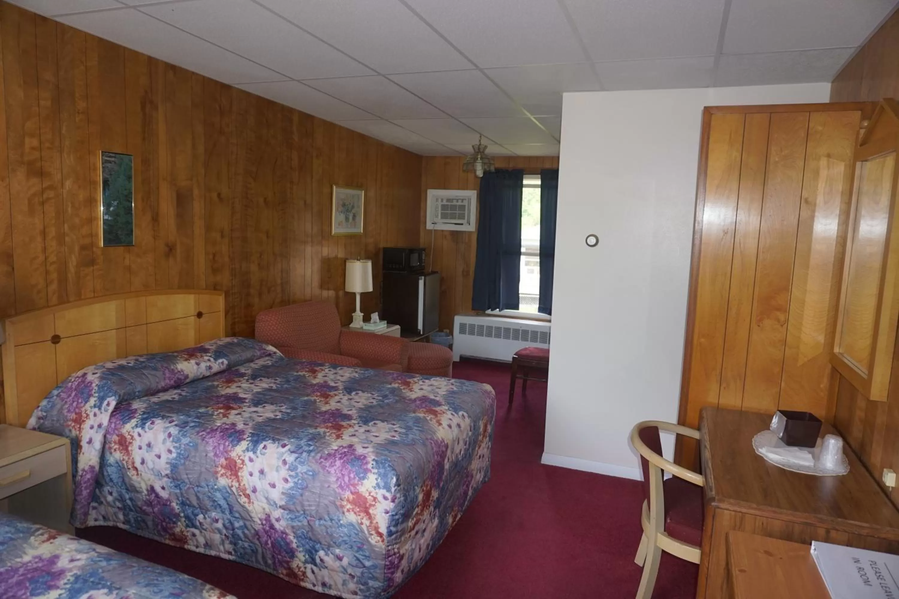 Bed in Northern Peaks Motor Inn