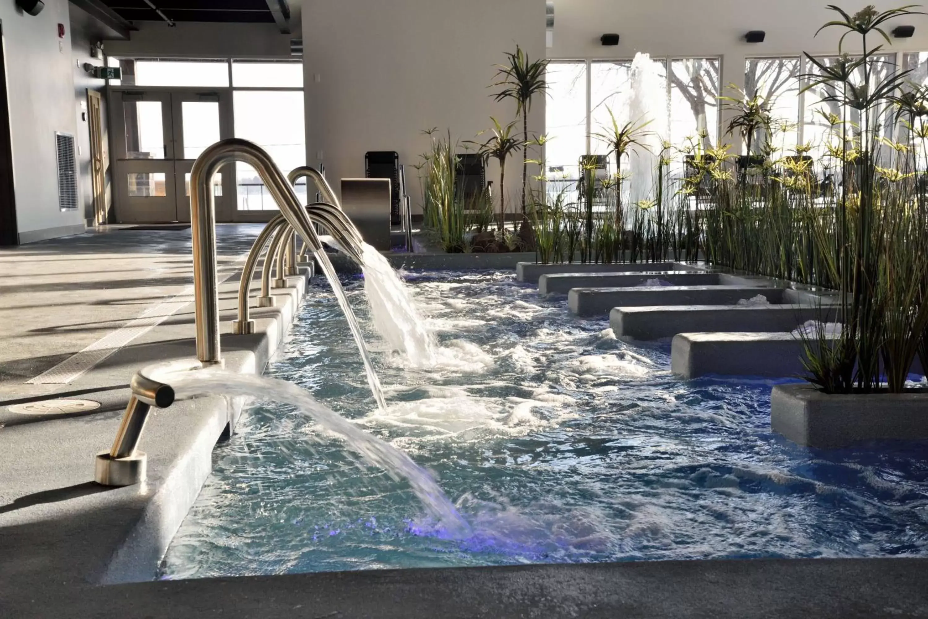 Spa and wellness centre/facilities, Swimming Pool in Complexe La cache du Lac Champlain