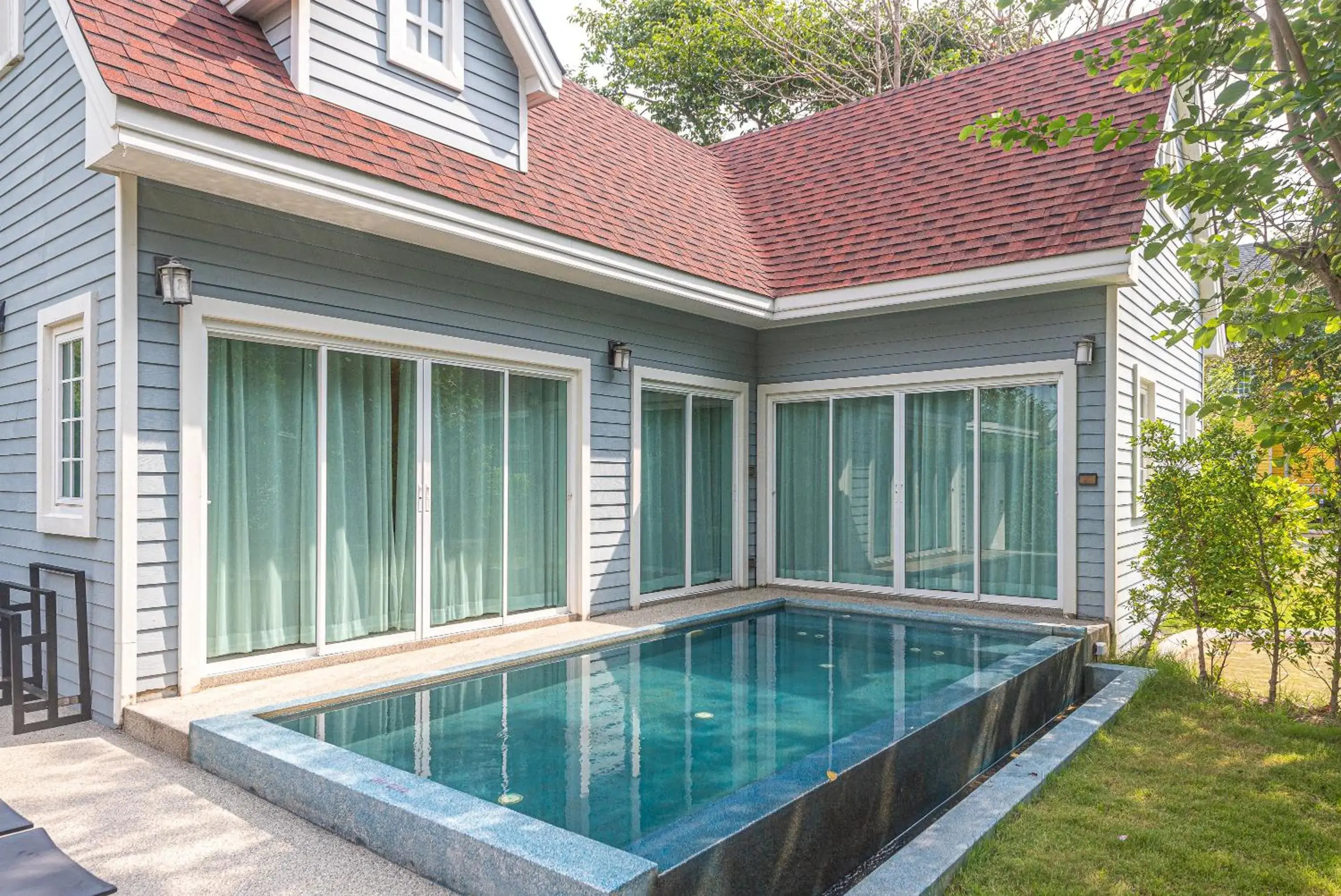 Property building, Swimming Pool in Peggy's Cove Resort