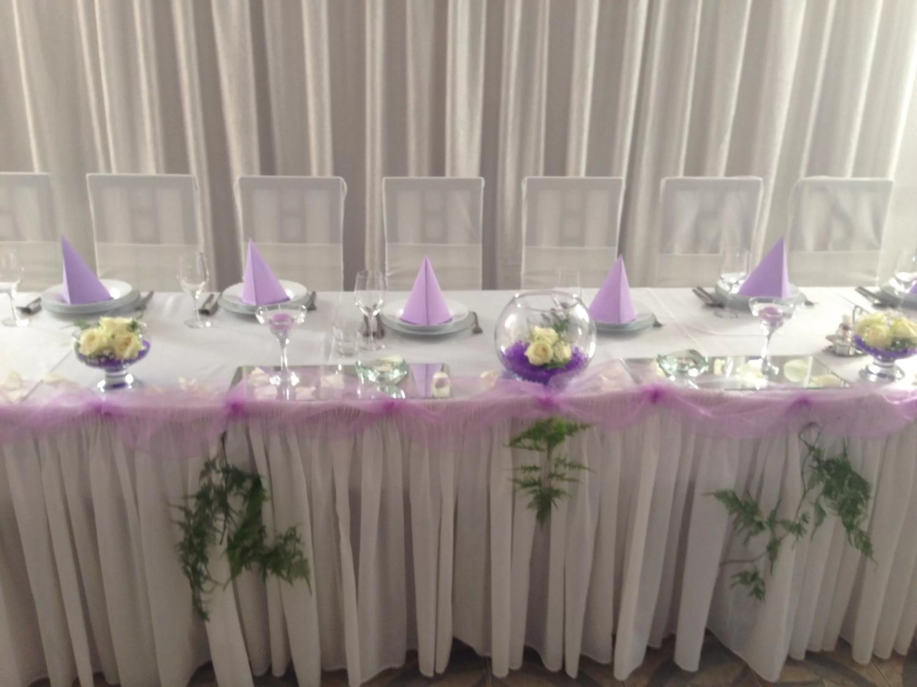 Restaurant/places to eat in Valpovački dvori B&B