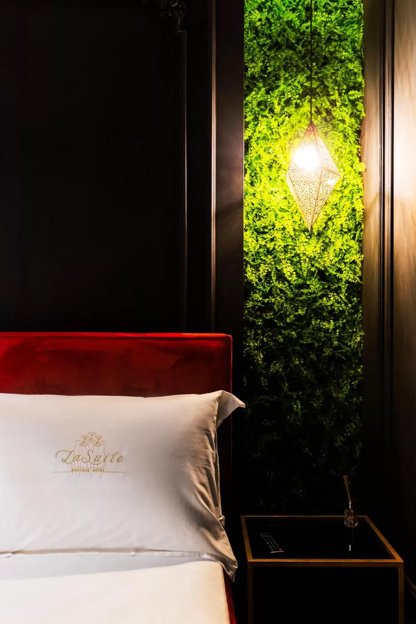 Deluxe Double Room with Bath in La Suite Boutique Hotel