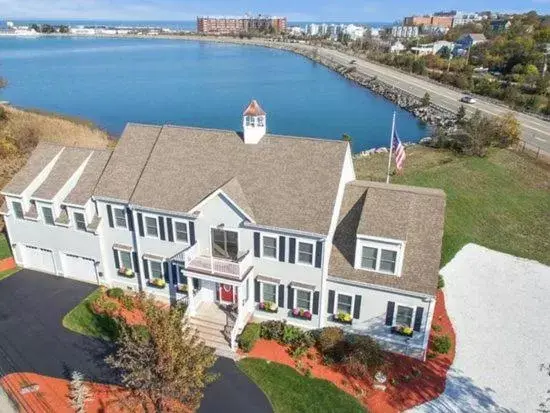 Day, Bird's-eye View in The Beacon Waterfront Inn