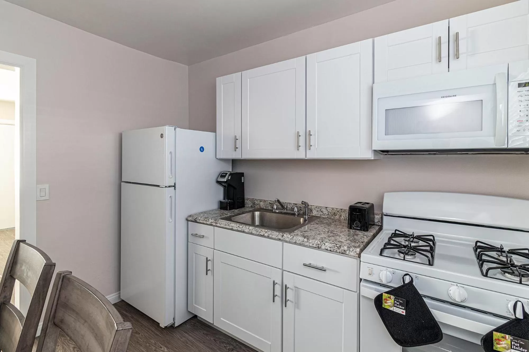 Kitchen or kitchenette, Kitchen/Kitchenette in 2021 Olive