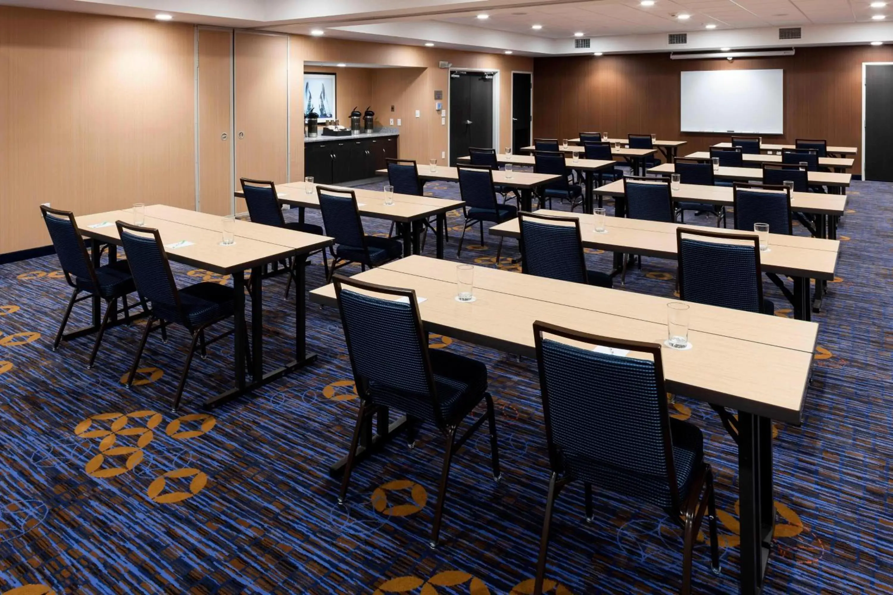Meeting/conference room in Courtyard by Marriott Houston North/Shenandoah