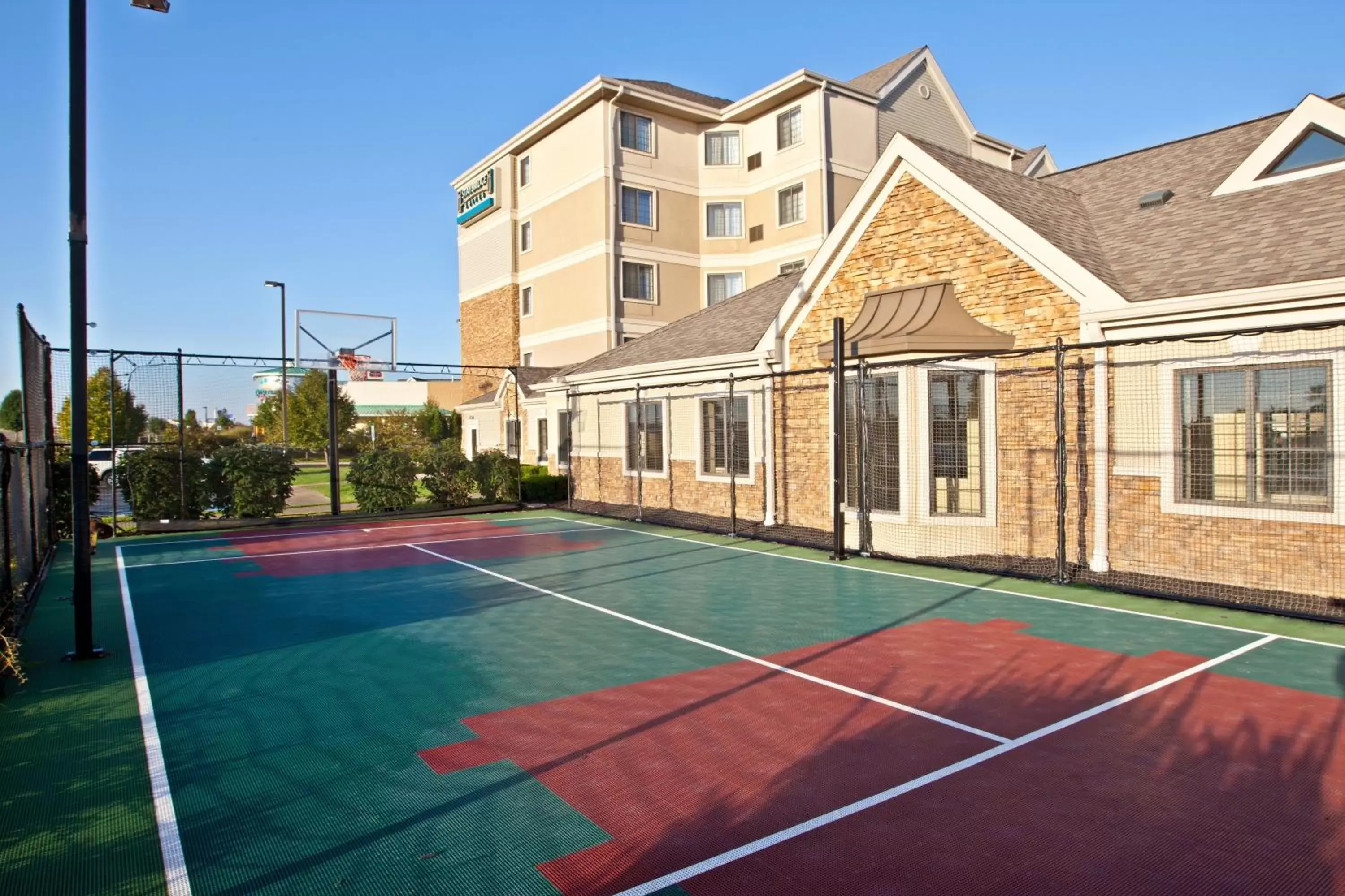 Fitness centre/facilities, Tennis/Squash in Staybridge Suites Indianapolis-Fishers, an IHG Hotel
