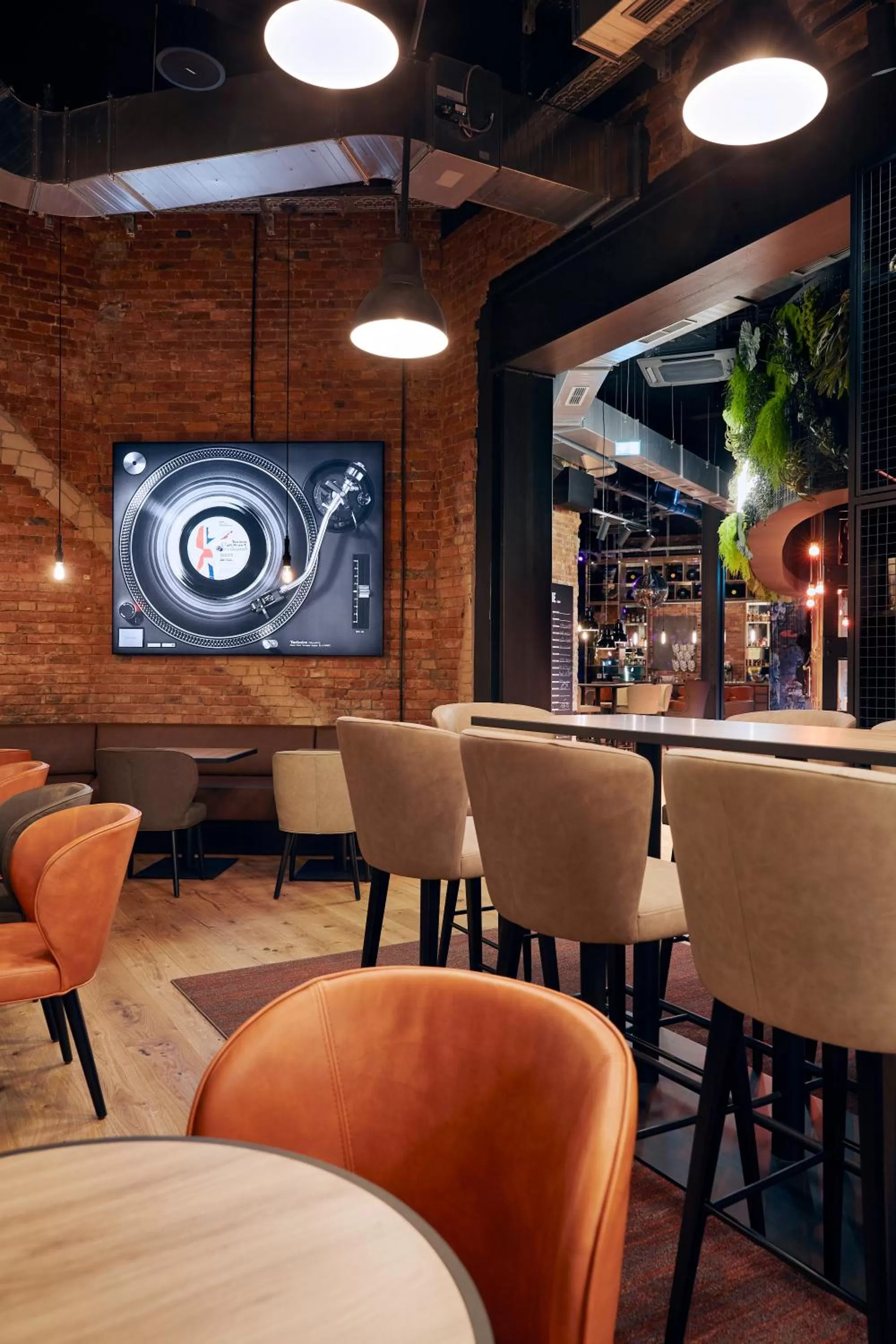 Lounge or bar in Me and All Hotel Hanover, by Hyatt