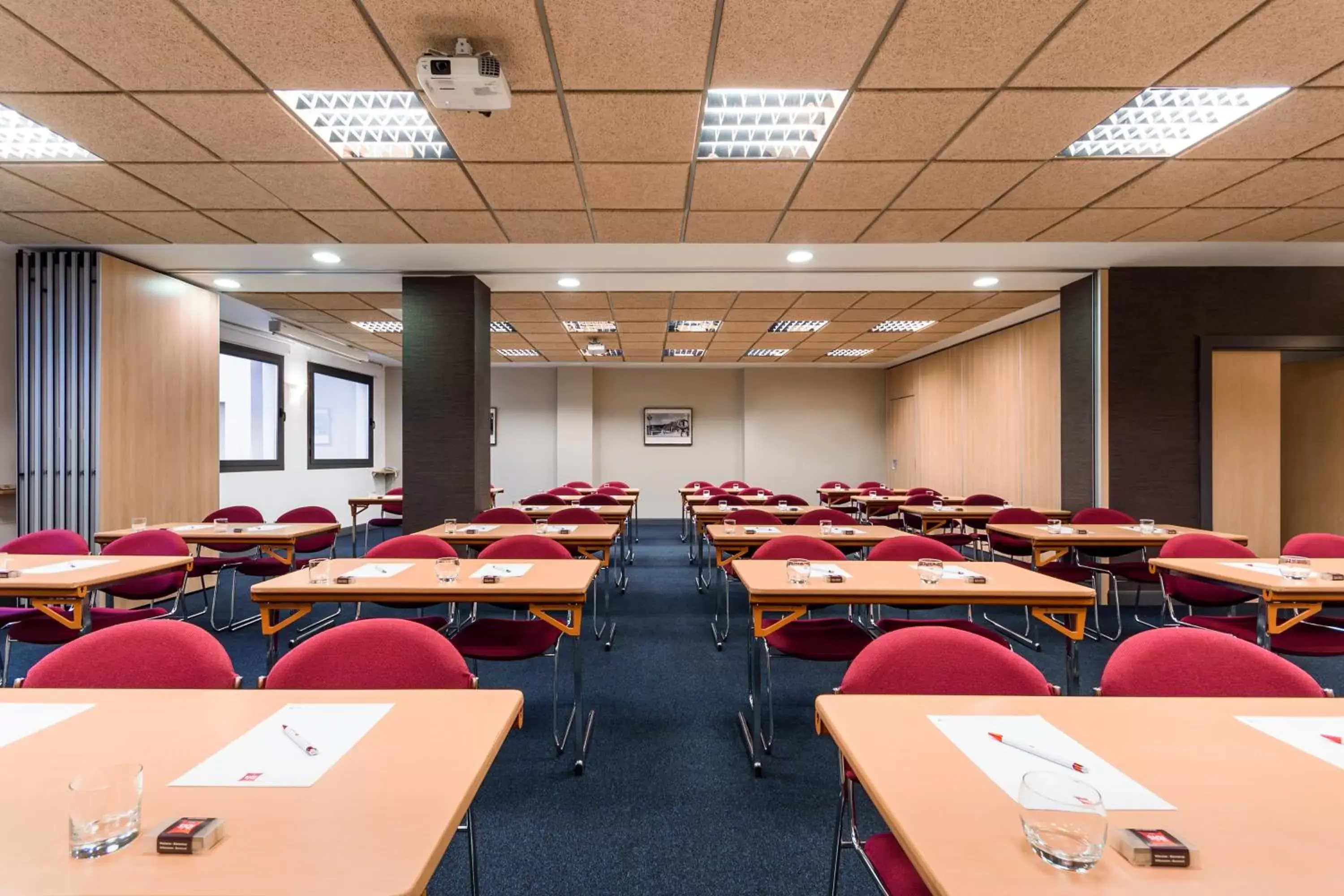 Business facilities in Ibis Bilbao Centro