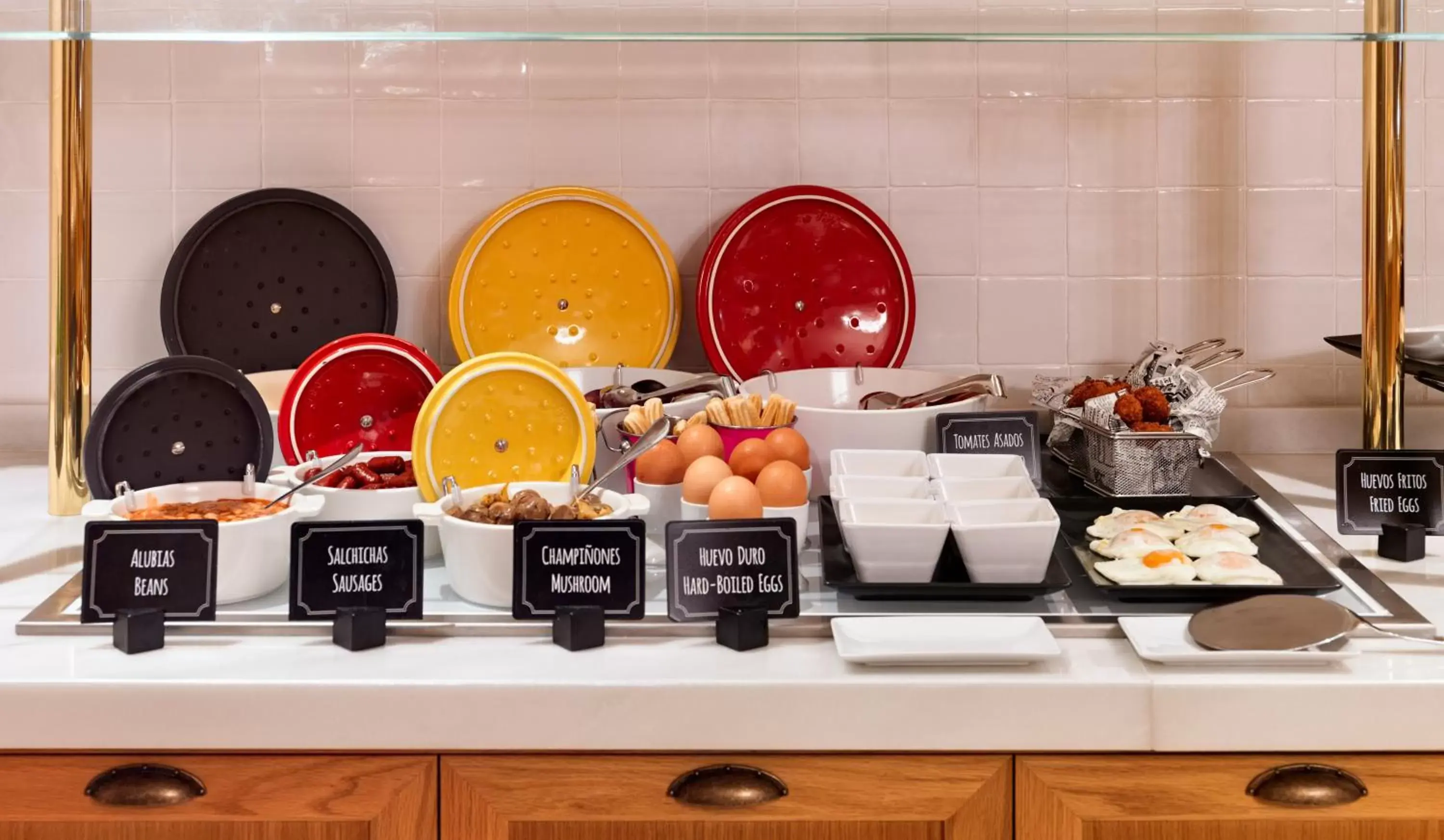 Buffet breakfast in H10 Casa de la Plata Buffet breakfast in H10 Casa de la Plata