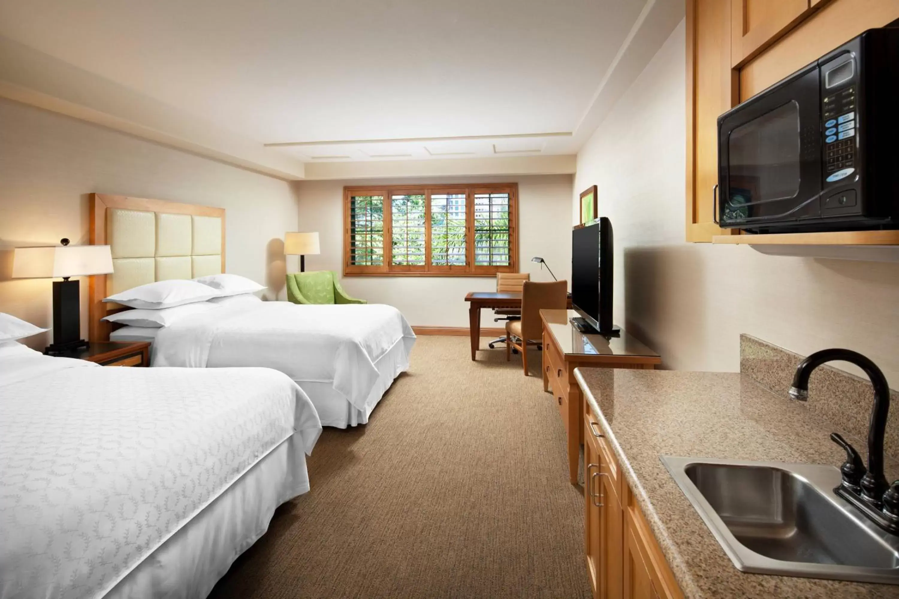 Larger Guest room, 2 Queen in Sheraton La Jolla Larger Guest room, 2 Queen in Sheraton La Jolla