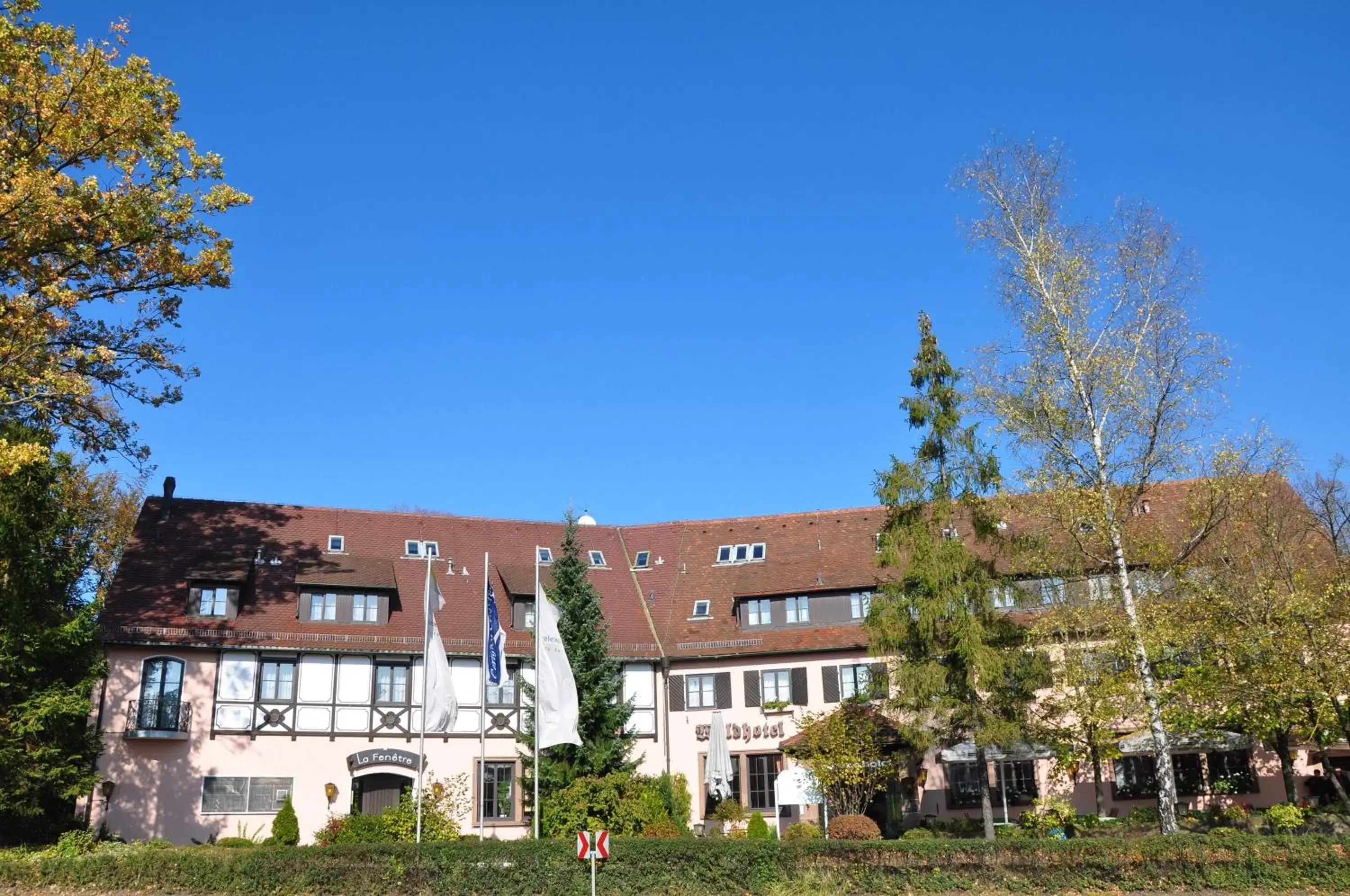 Facade/entrance, Property Building in relexa Waldhotel Schatten Stuttgart