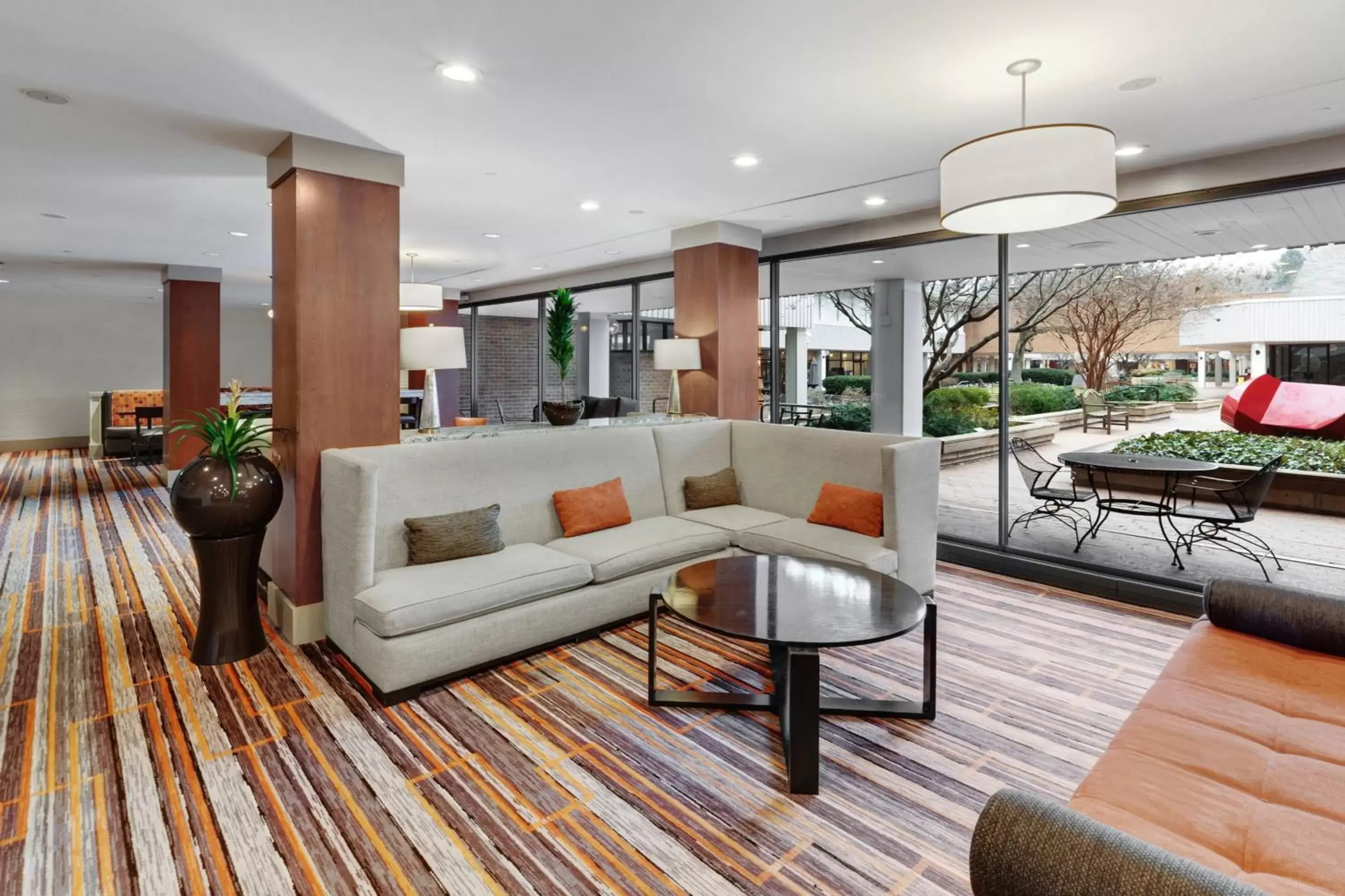 Lobby or reception, Seating Area in Delta Hotels by Marriott Baltimore North