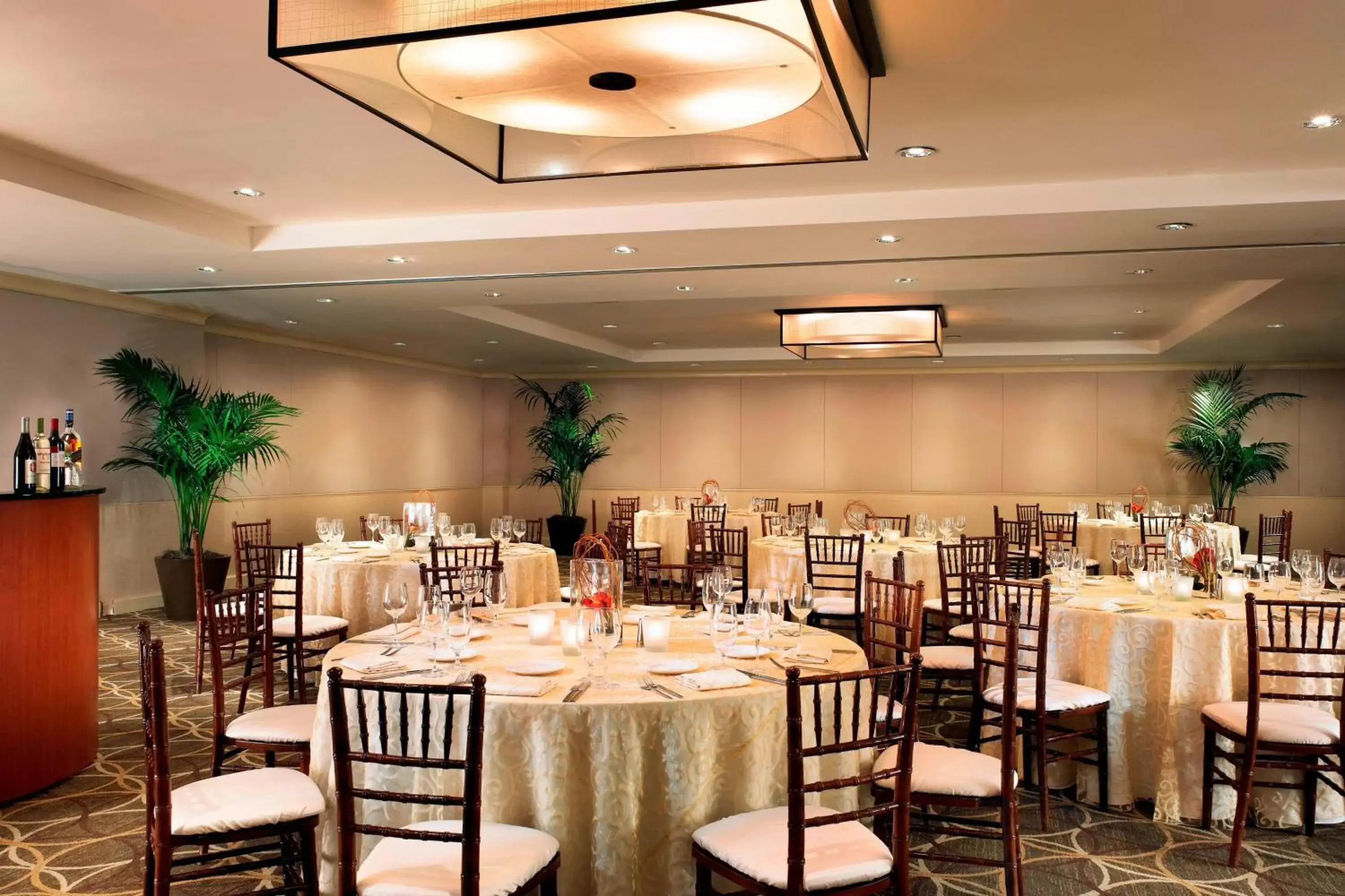 Meeting/conference room, Restaurant/Places to Eat in The Westin Los Angeles Airport