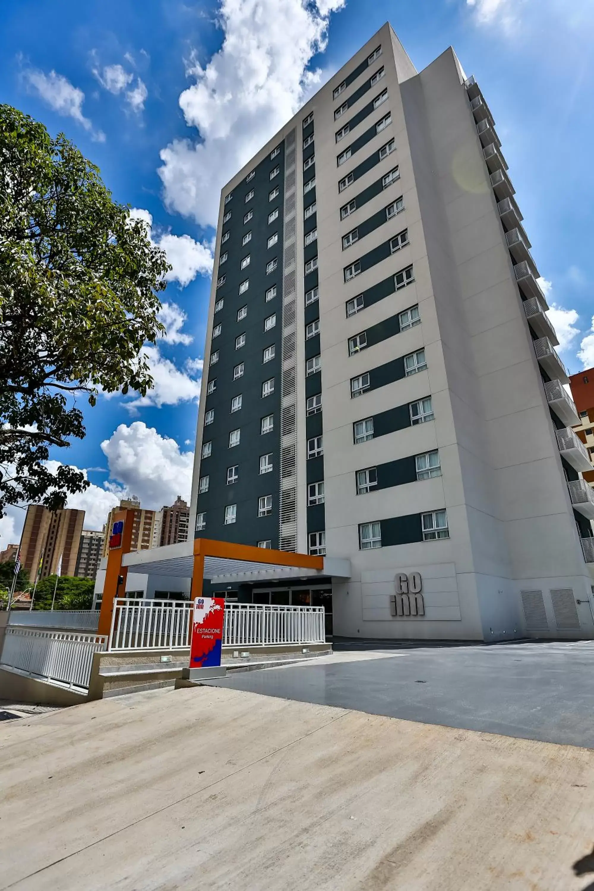 Facade/entrance in Go Inn Cambuí Campinas