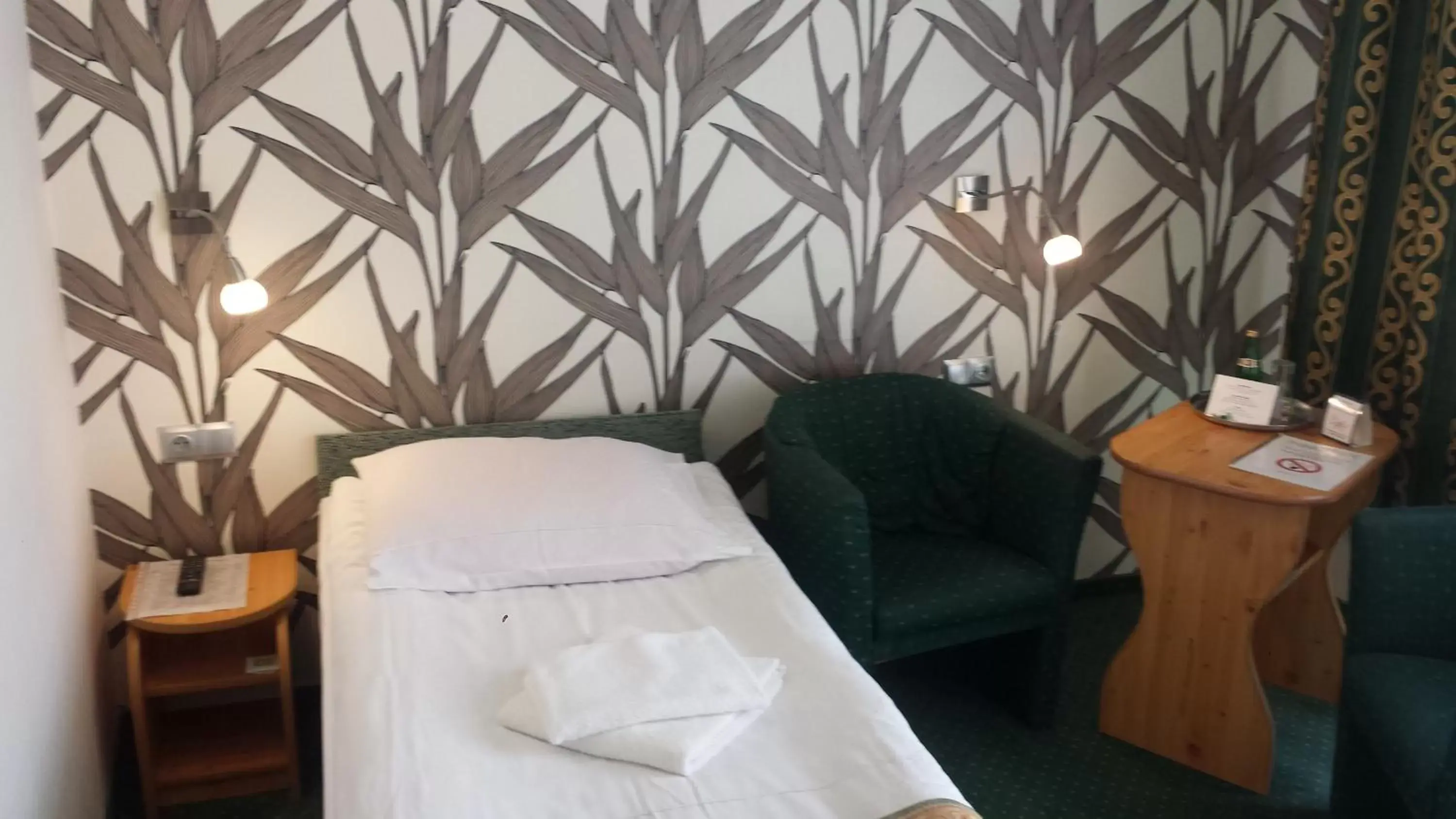 Single Room in Hotel Atena Single Room in Hotel Atena