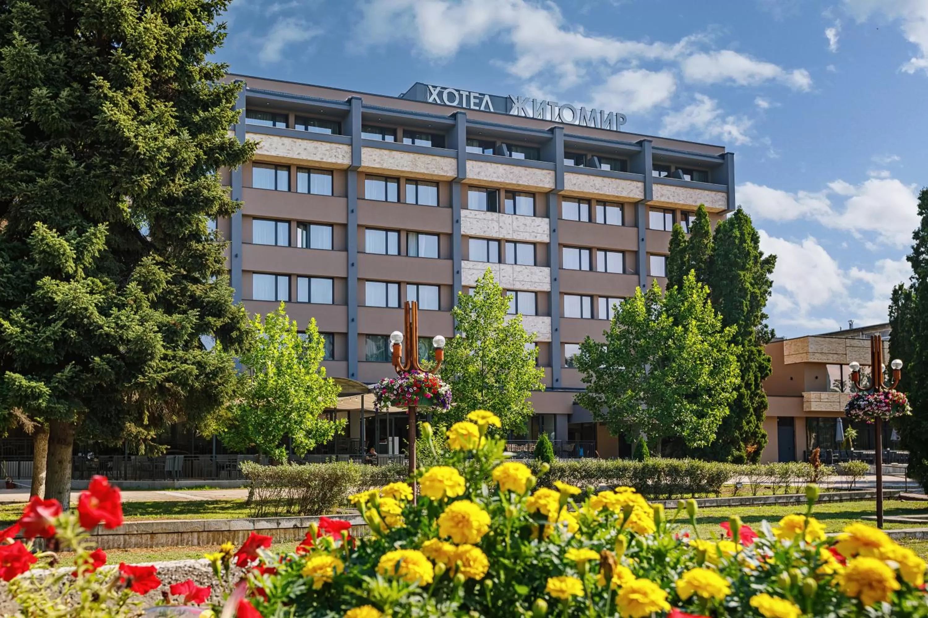 Jitomir Hotel