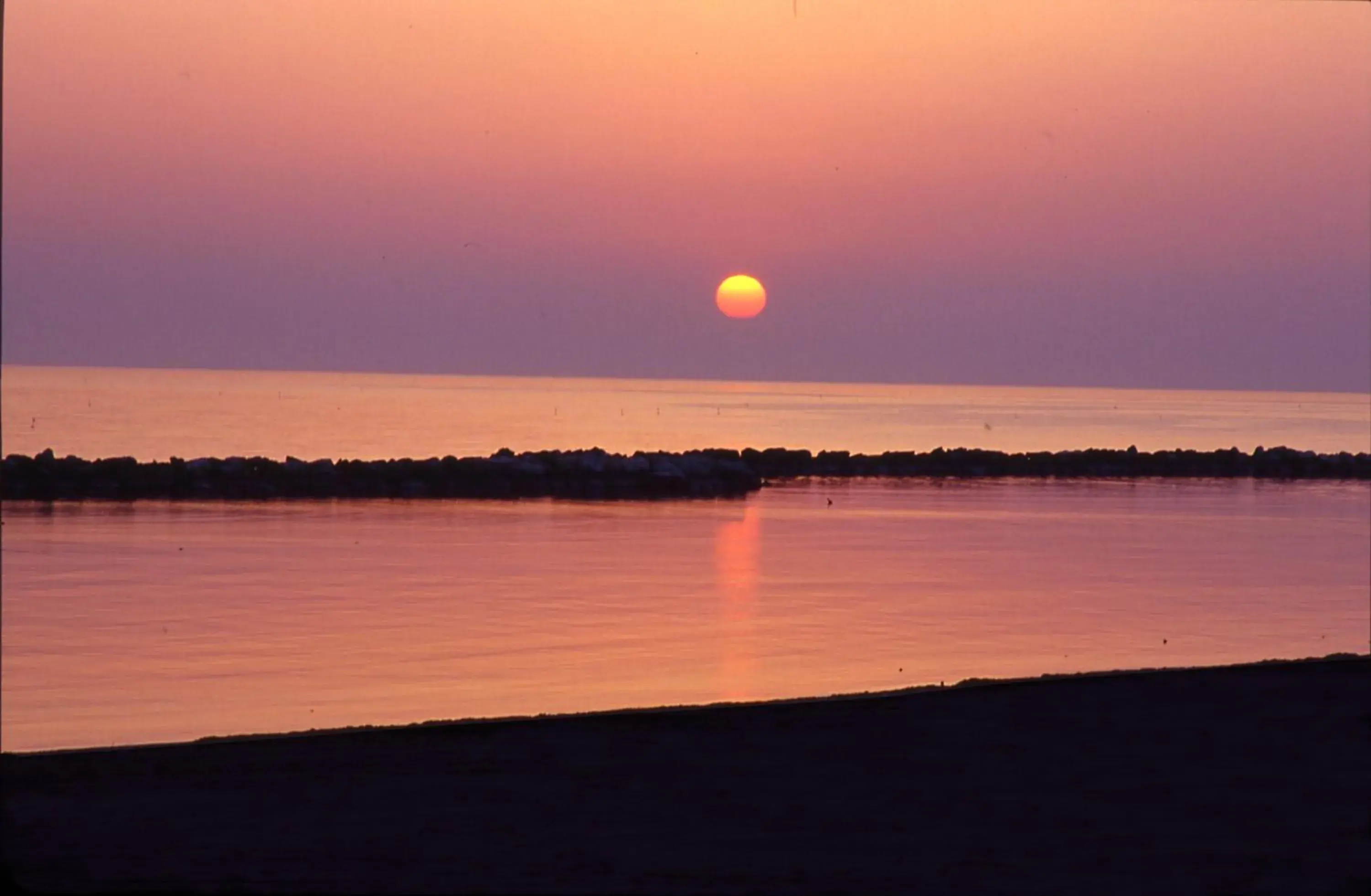 Sunrise, Sunrise/Sunset in Hotel Sans Souci