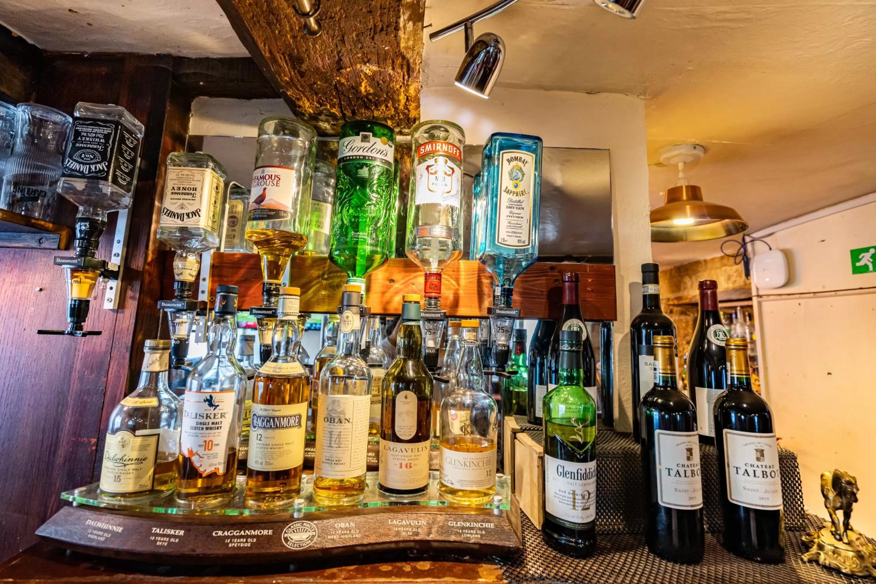 Food and drinks in Crown Hotel Cotswold