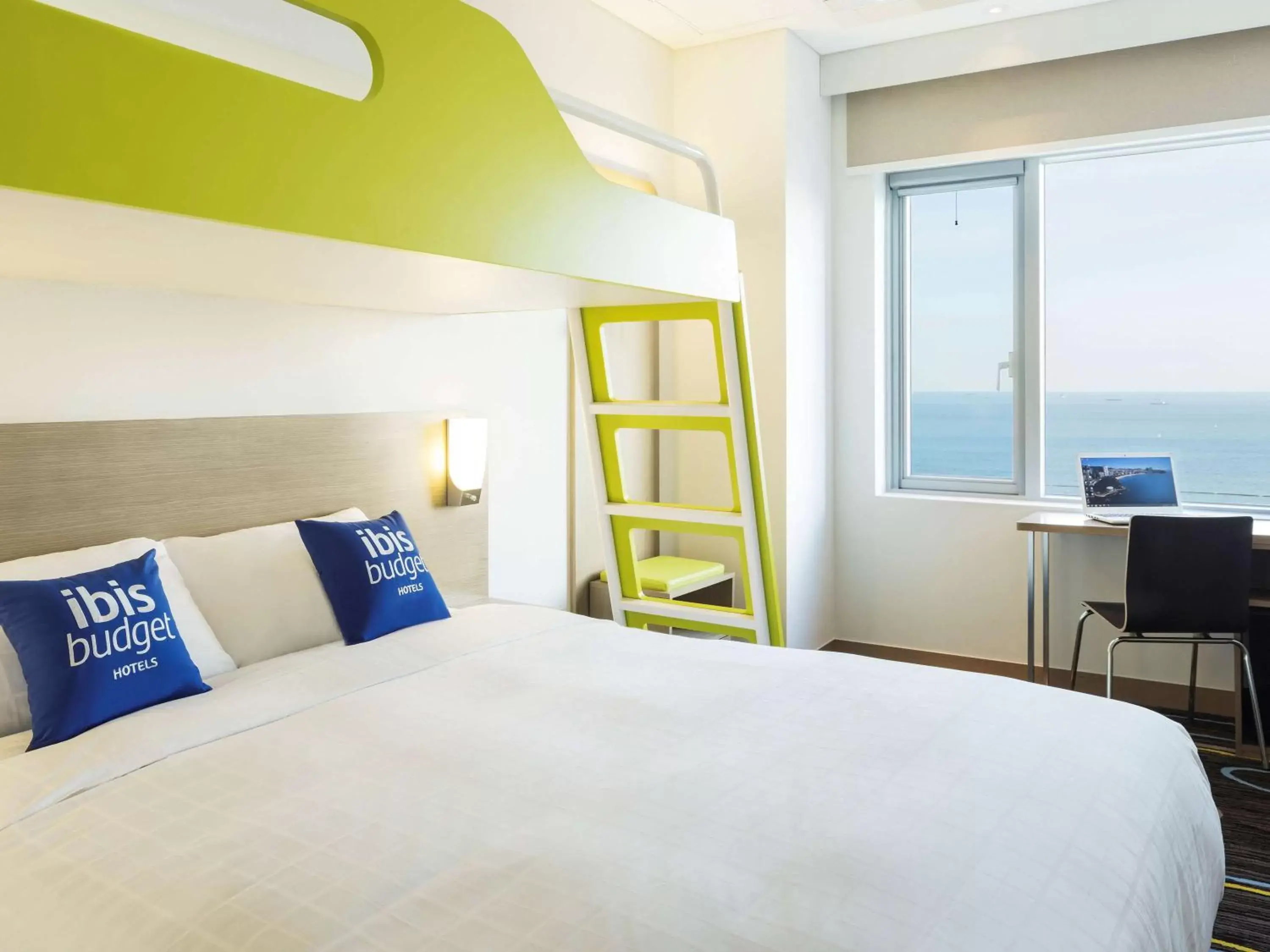 Photo of the whole room, Bed in ibis budget Ambassador Busan Haeundae