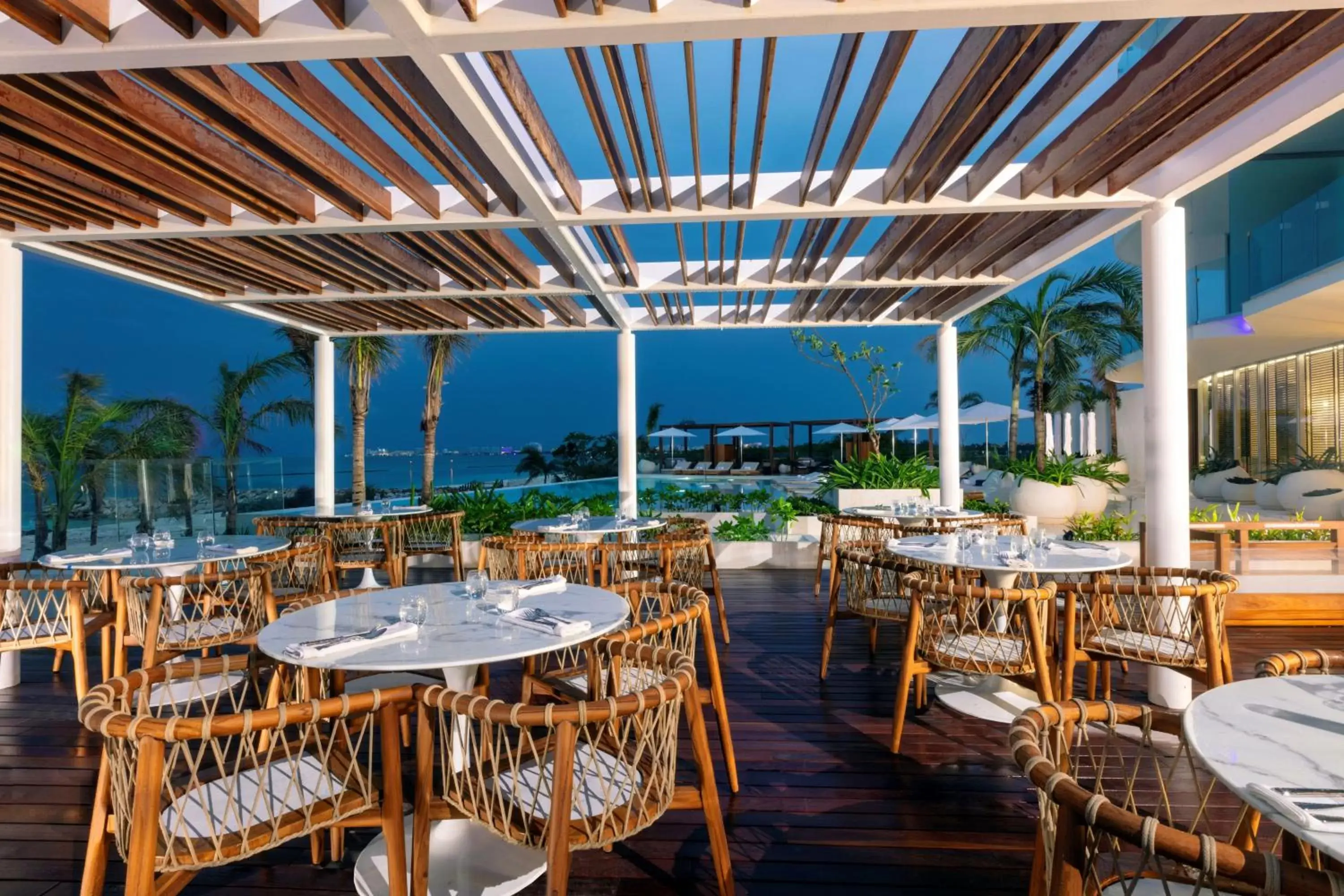 Balcony/Terrace, Restaurant/Places to Eat in SLS Cancun Hotel & Spa