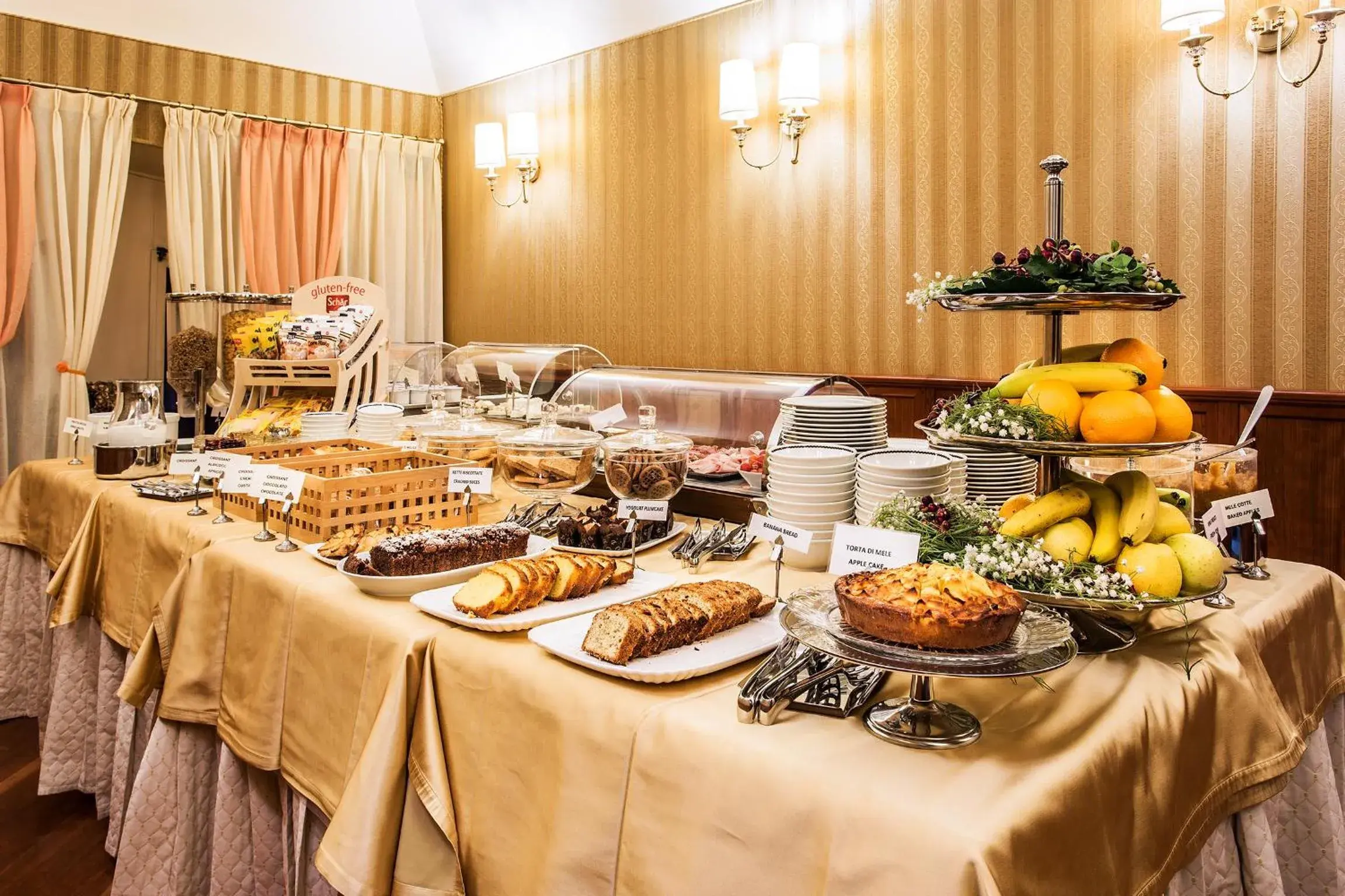 Breakfast in Hotel Principe di Piemonte