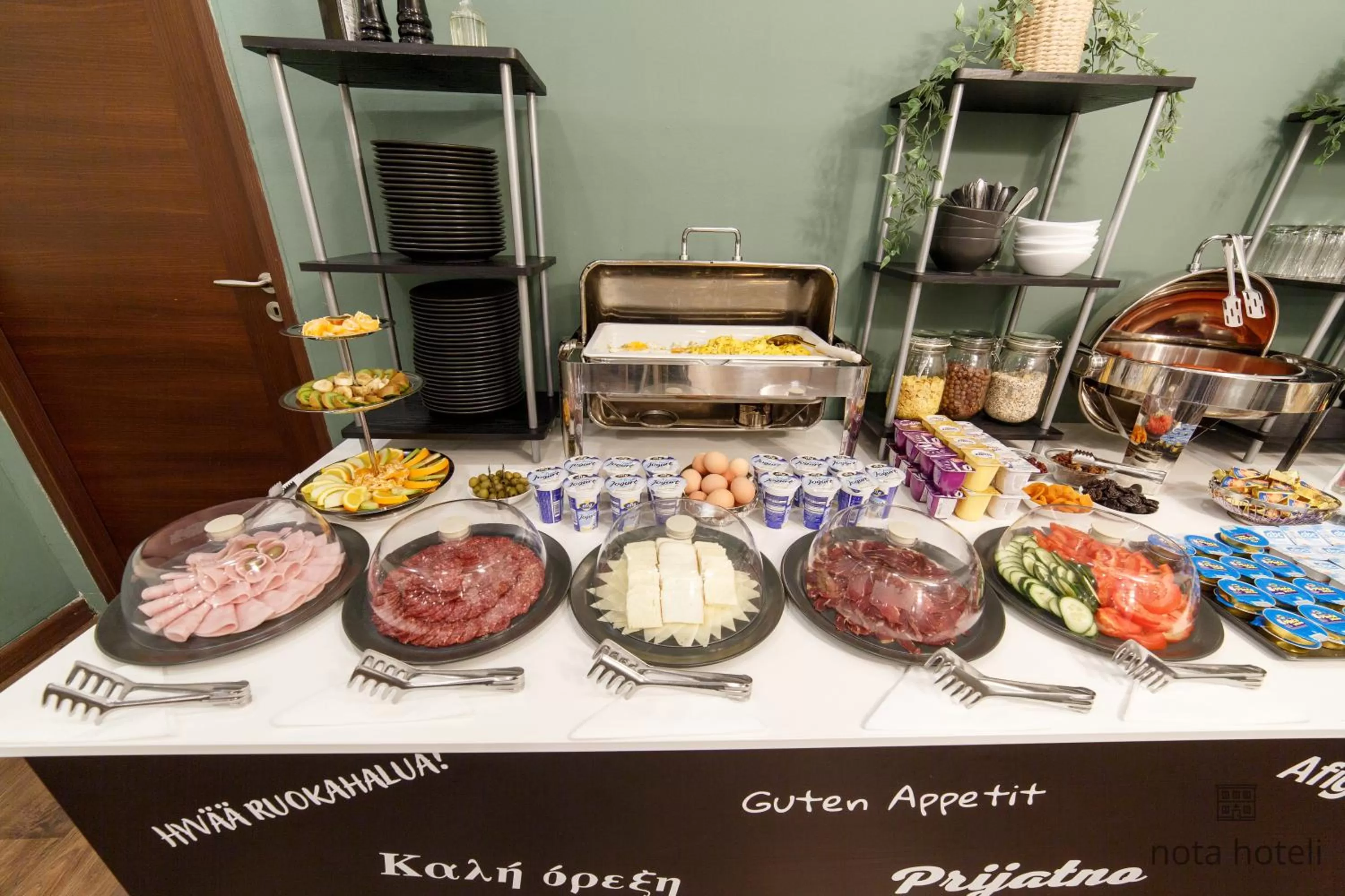 Buffet breakfast in Hotel Sahat