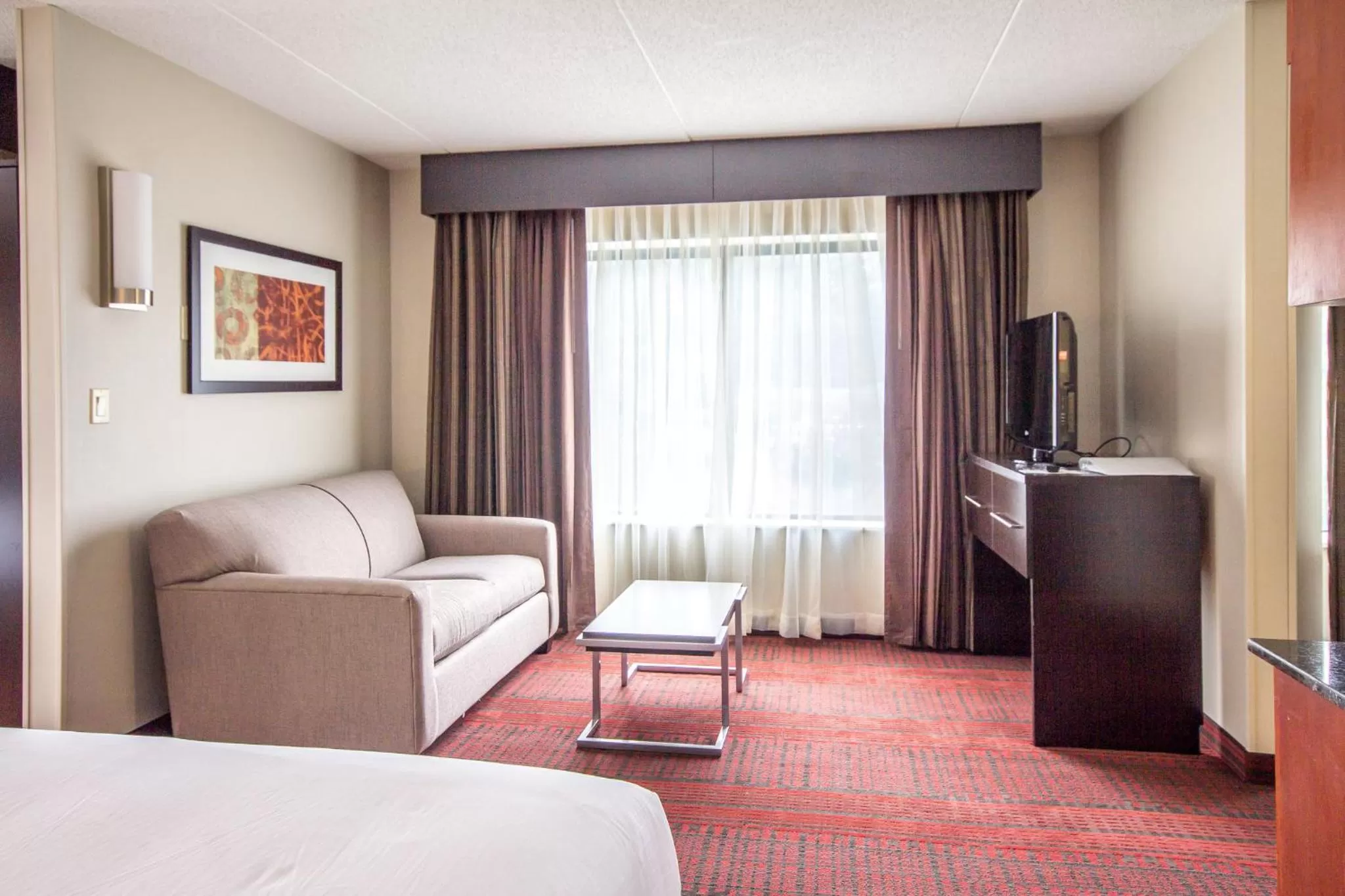 Photo of the whole room, Bed in Holiday Inn Express Hotel & Suites Auburn by IHG