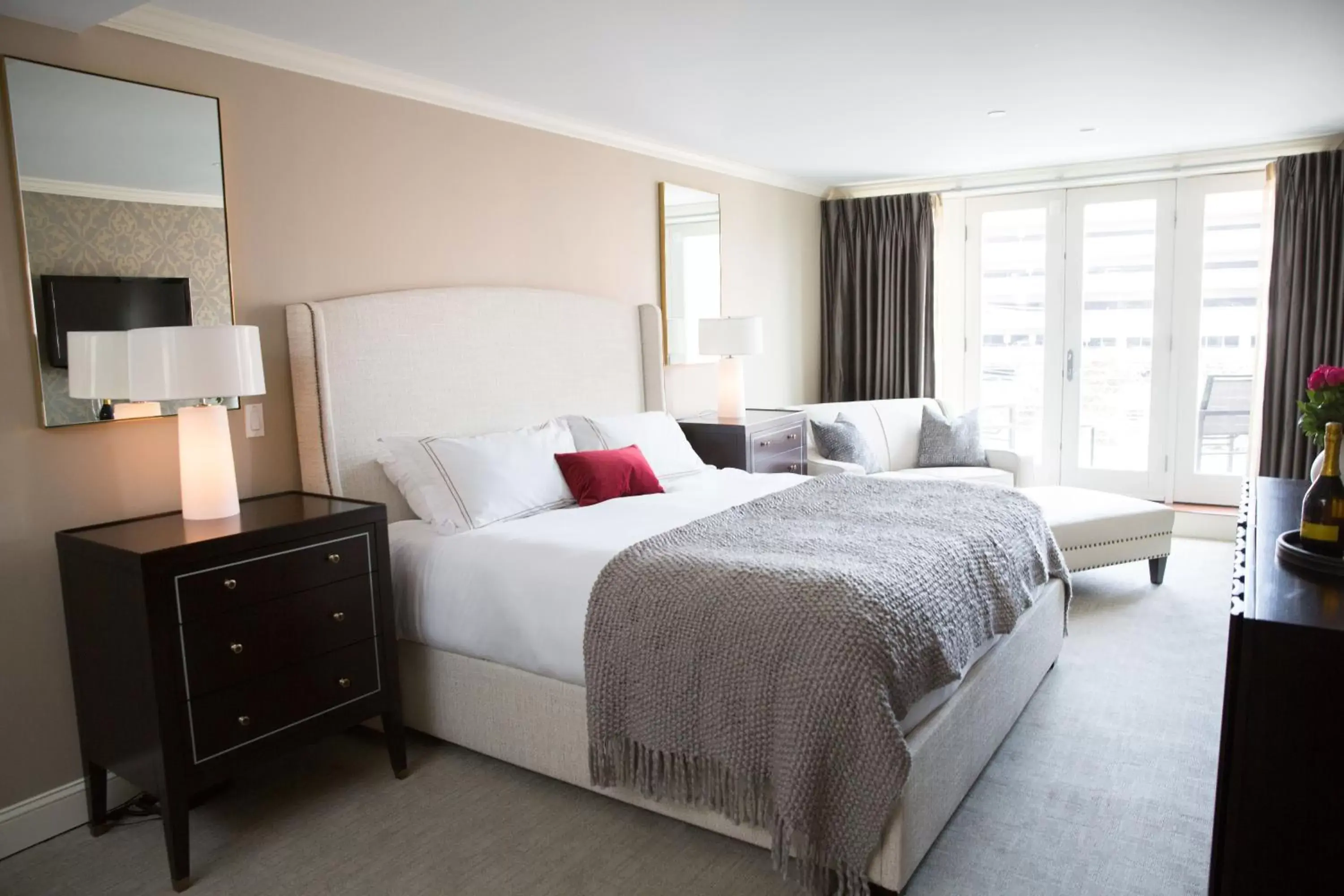 Bedroom, Bed in Portland Regency Hotel & Spa