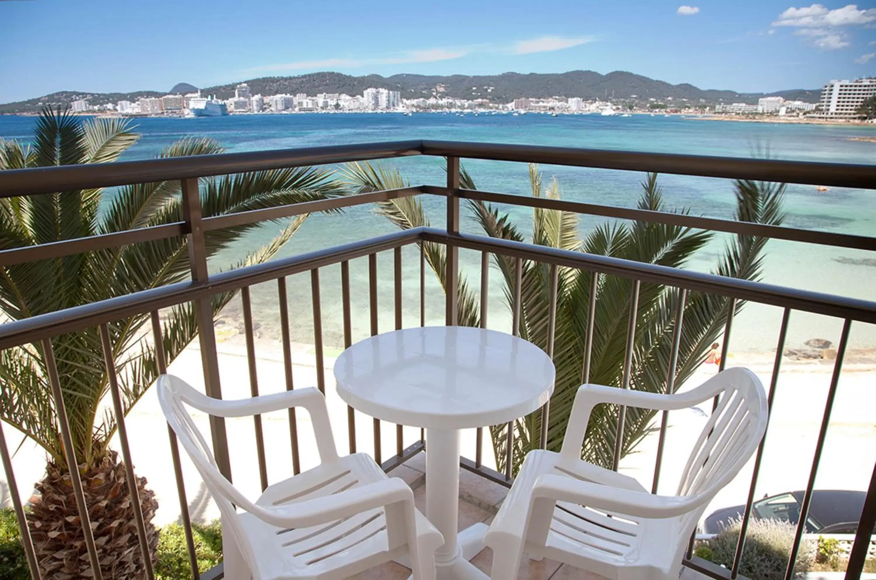 View (from property/room), Balcony/Terrace in Hotel Playasol San Remo