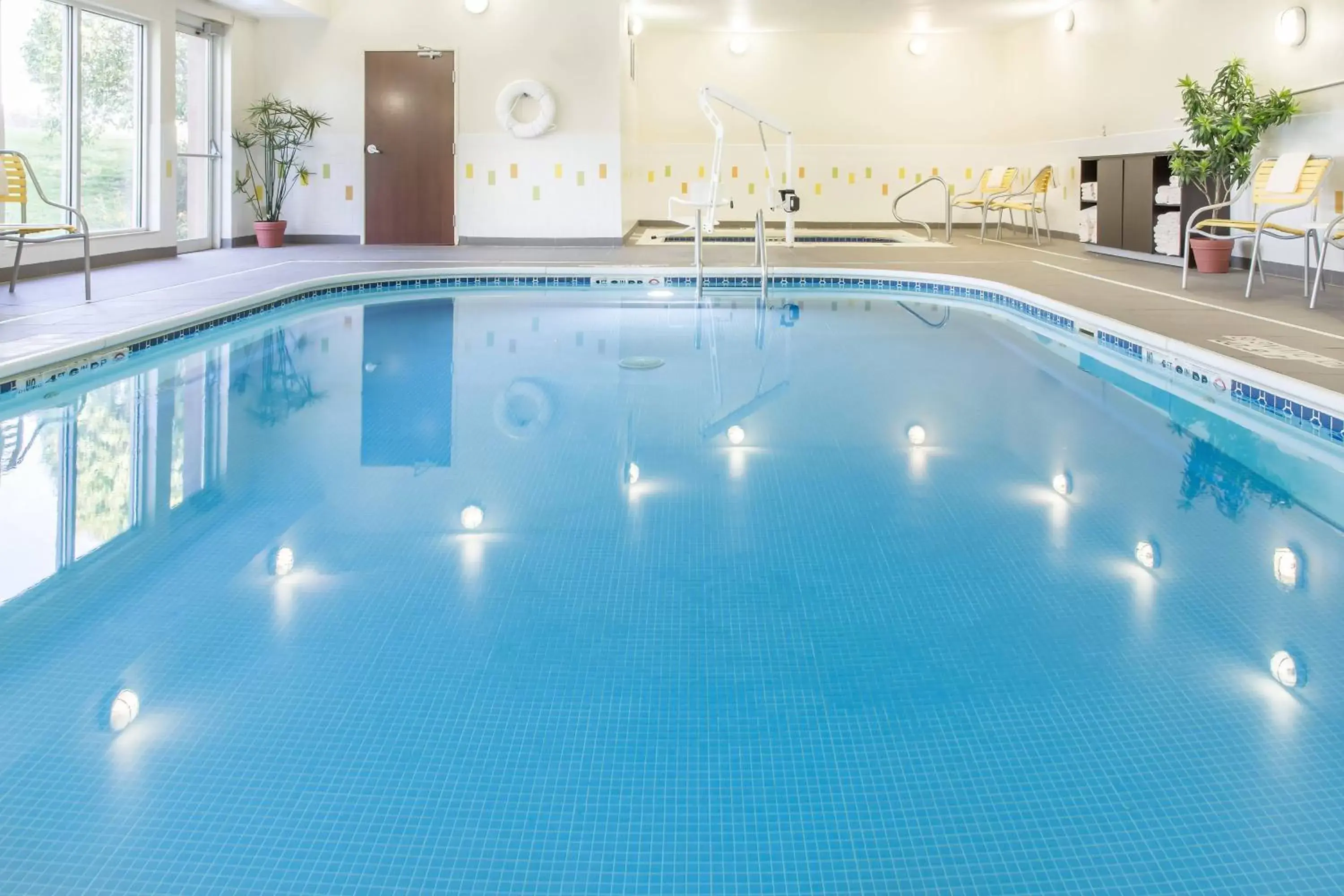 Swimming Pool in Fairfield Inn & Suites Sioux Falls