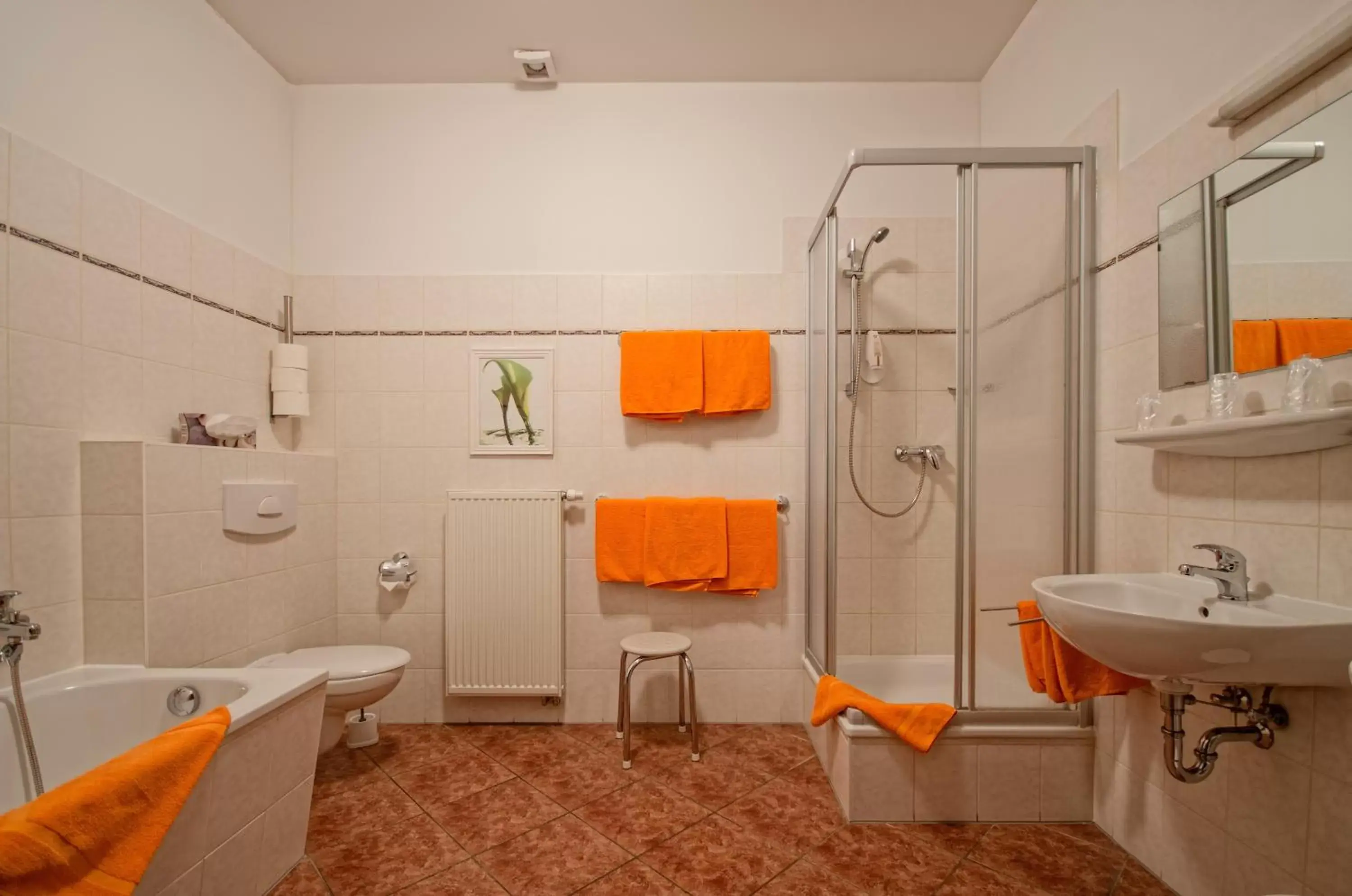 Photo of the whole room, Bathroom in Hotel zur Henne