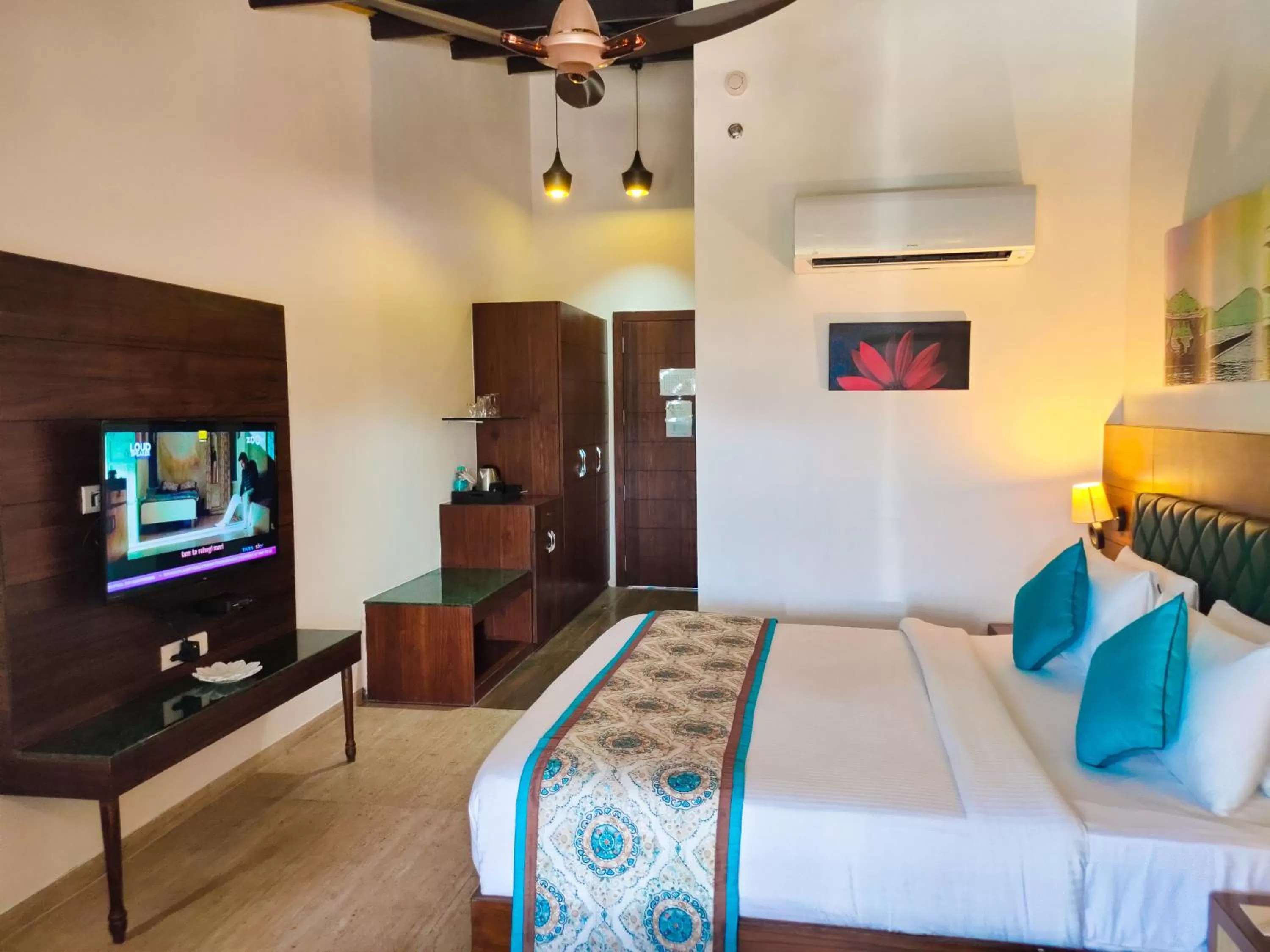 Bed in Bamboo Saa Resort & Spa - Udaipur