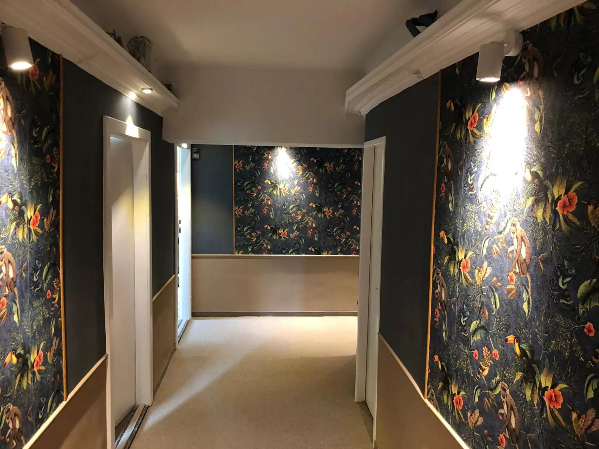 Property building in Corso, Zimmer & Cafe, Hotel Garni