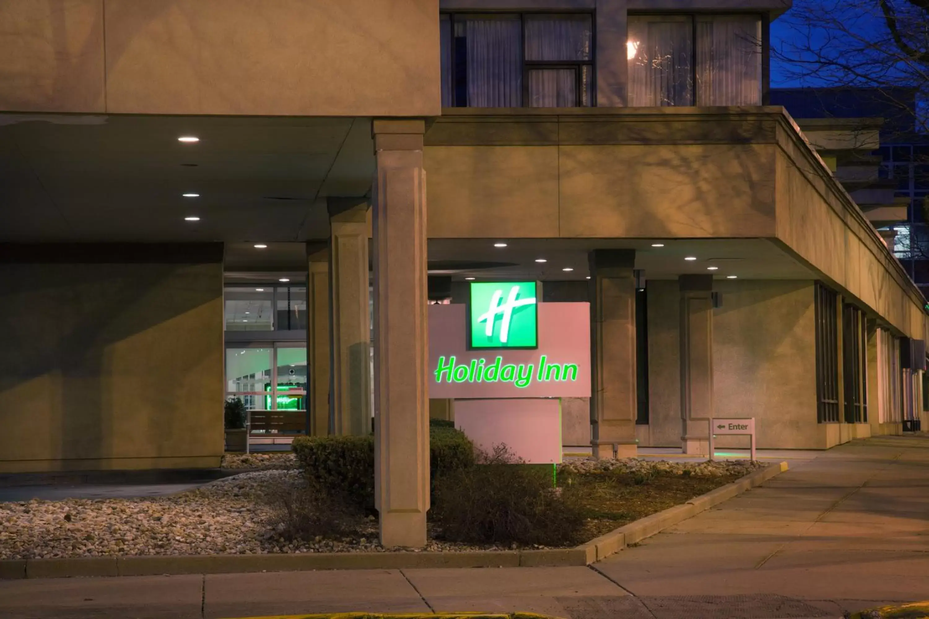 Property Building in Holiday Inn Rock Island-Quad Cities, an IHG Hotel