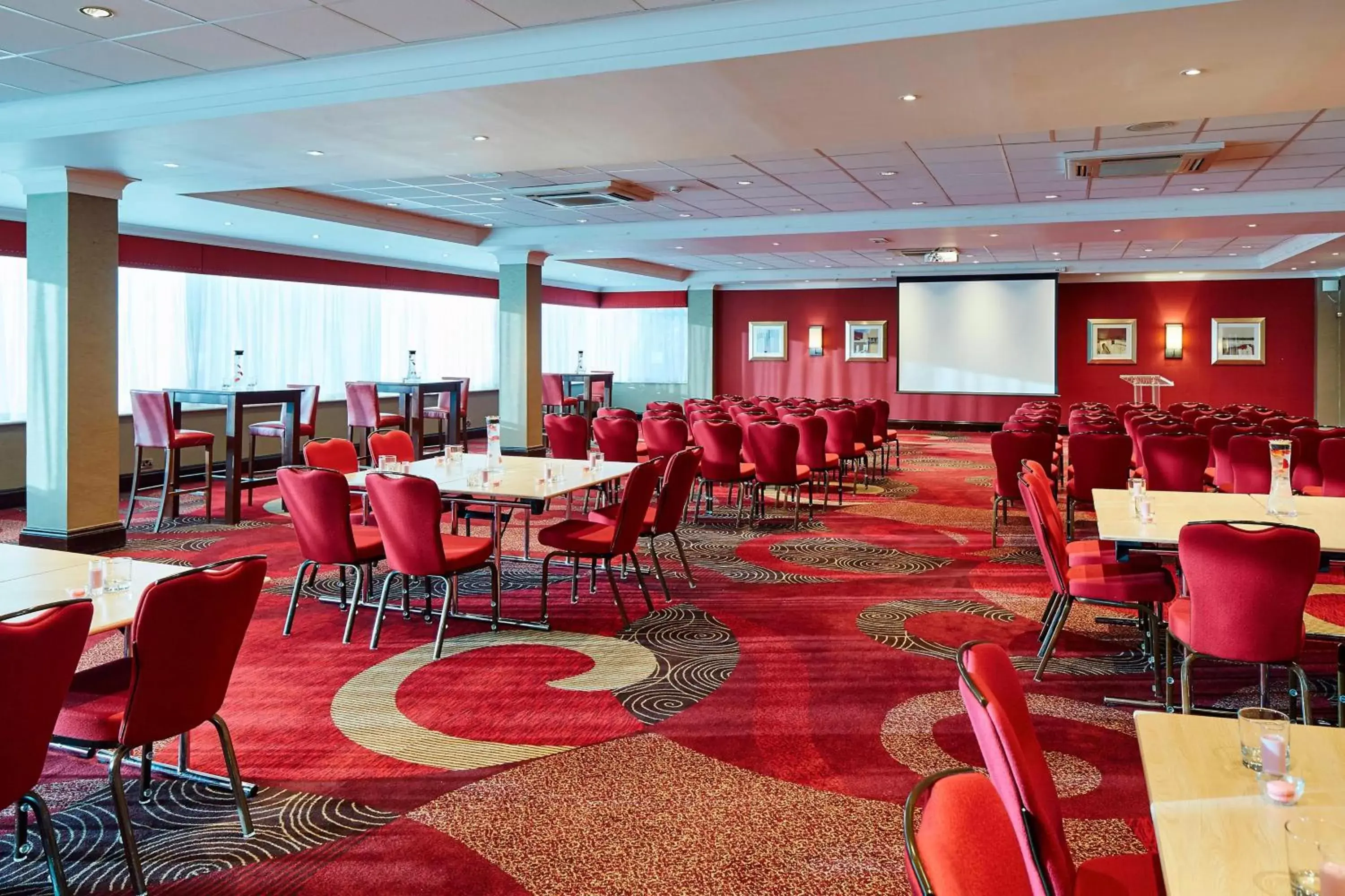 Meeting/conference room, Restaurant/Places to Eat in Delta Hotels by Marriott Edinburgh