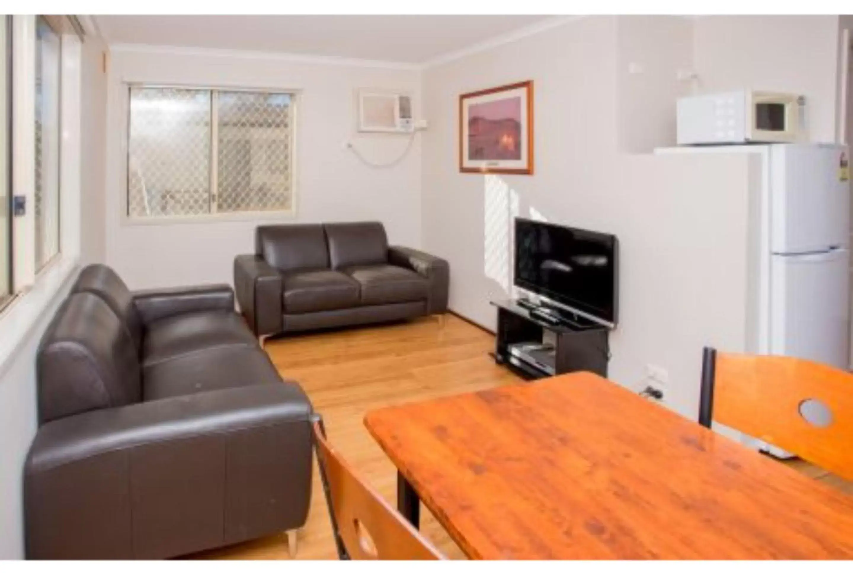 Living room, Lounge/Bar in Discovery Parks - Pilbara, Karratha