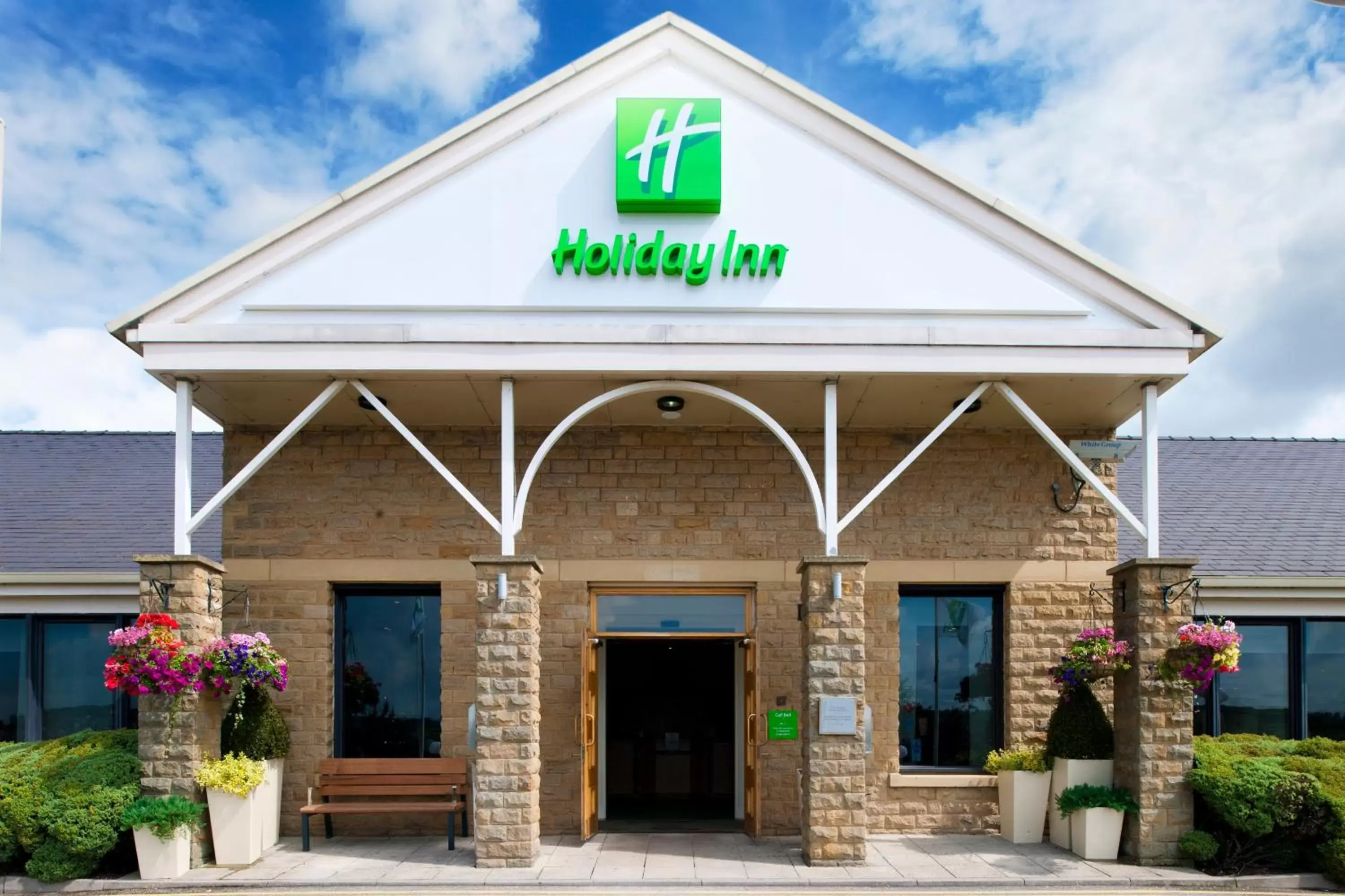 Property building in Holiday Inn Leeds Brighouse, an IHG Hotel