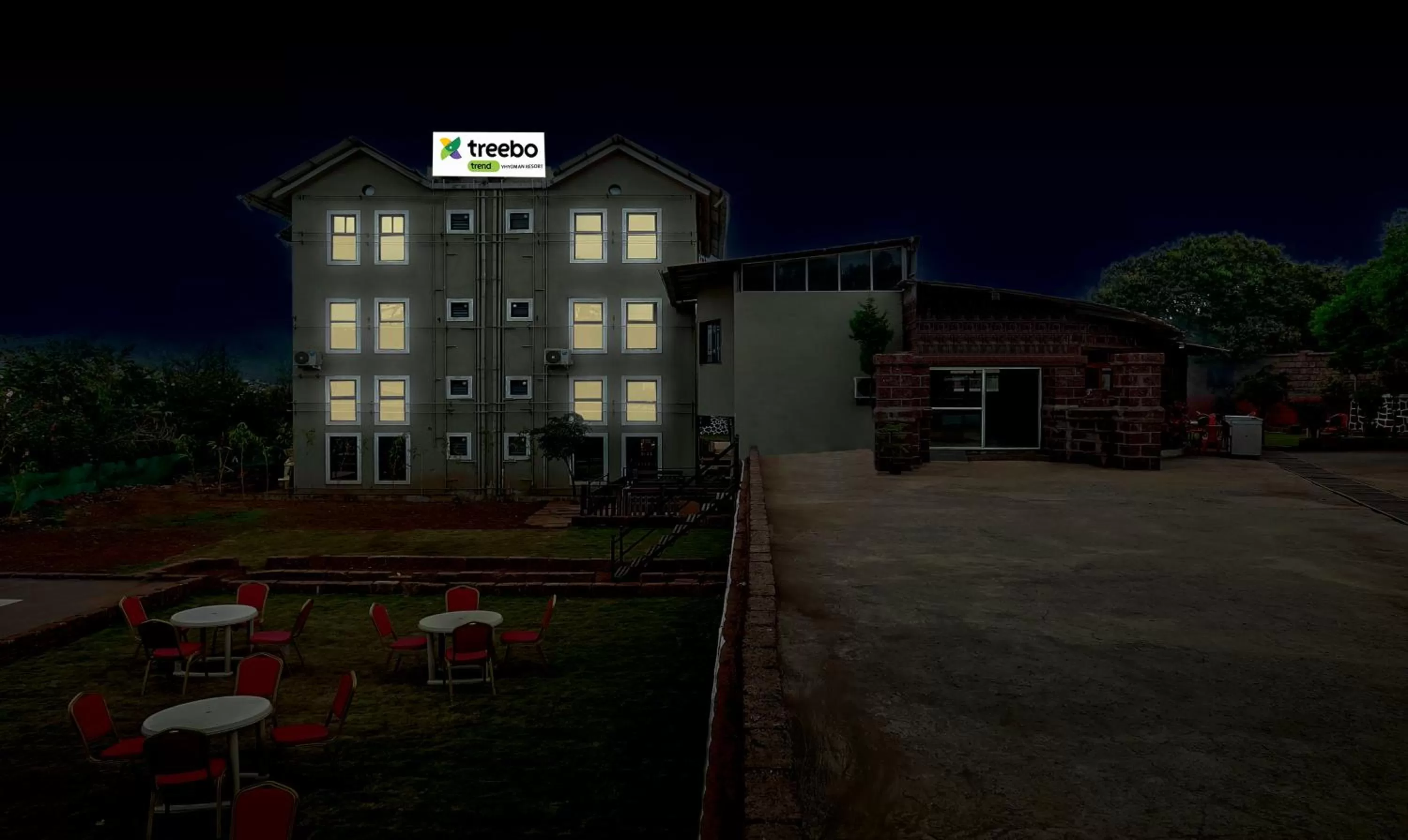 Property building in Treebo Vhyomaan Resort