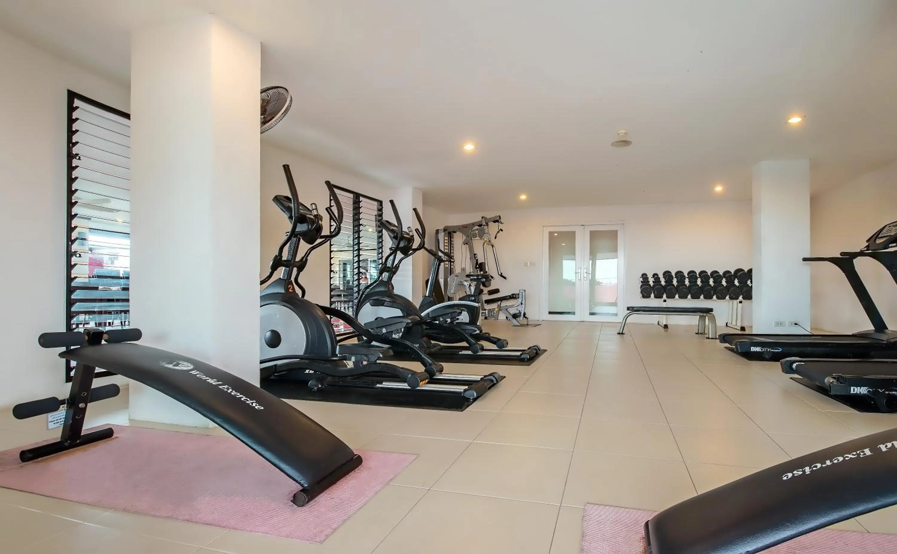 Fitness centre/facilities in Ratana Hotel Chalong