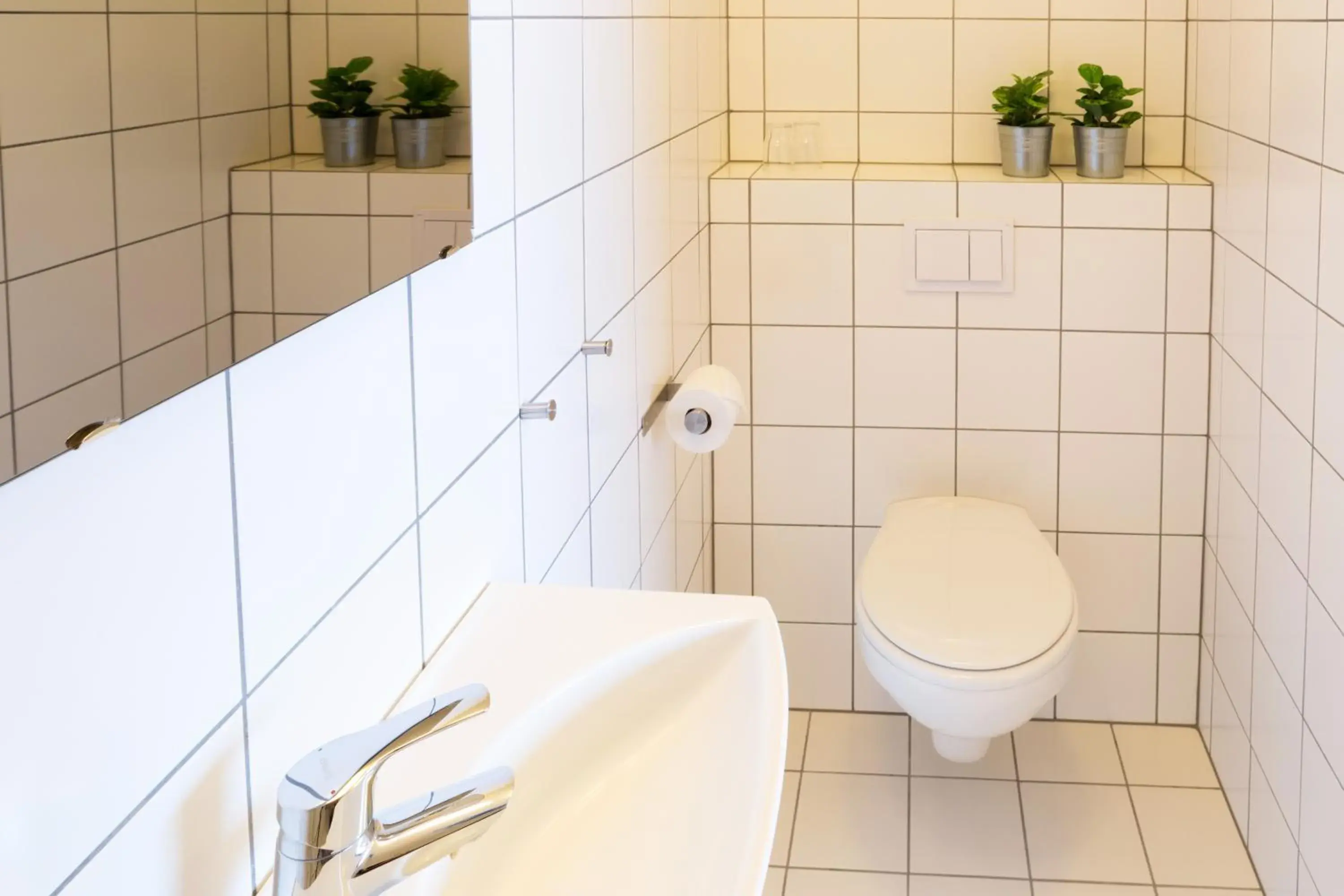 Toilet, Bathroom in Guesthouse Sunna