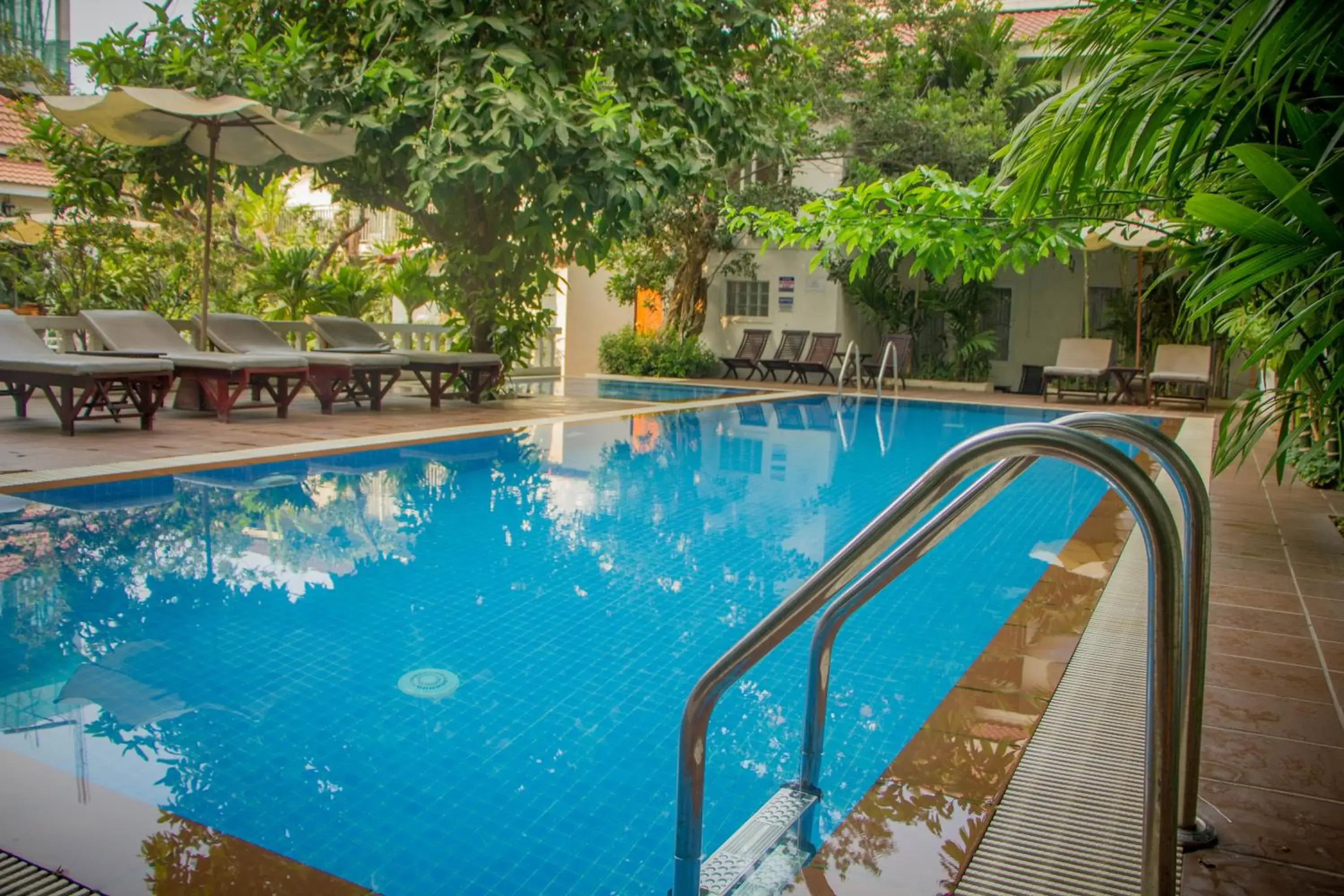 Swimming Pool in Skyline Boutique Hotel