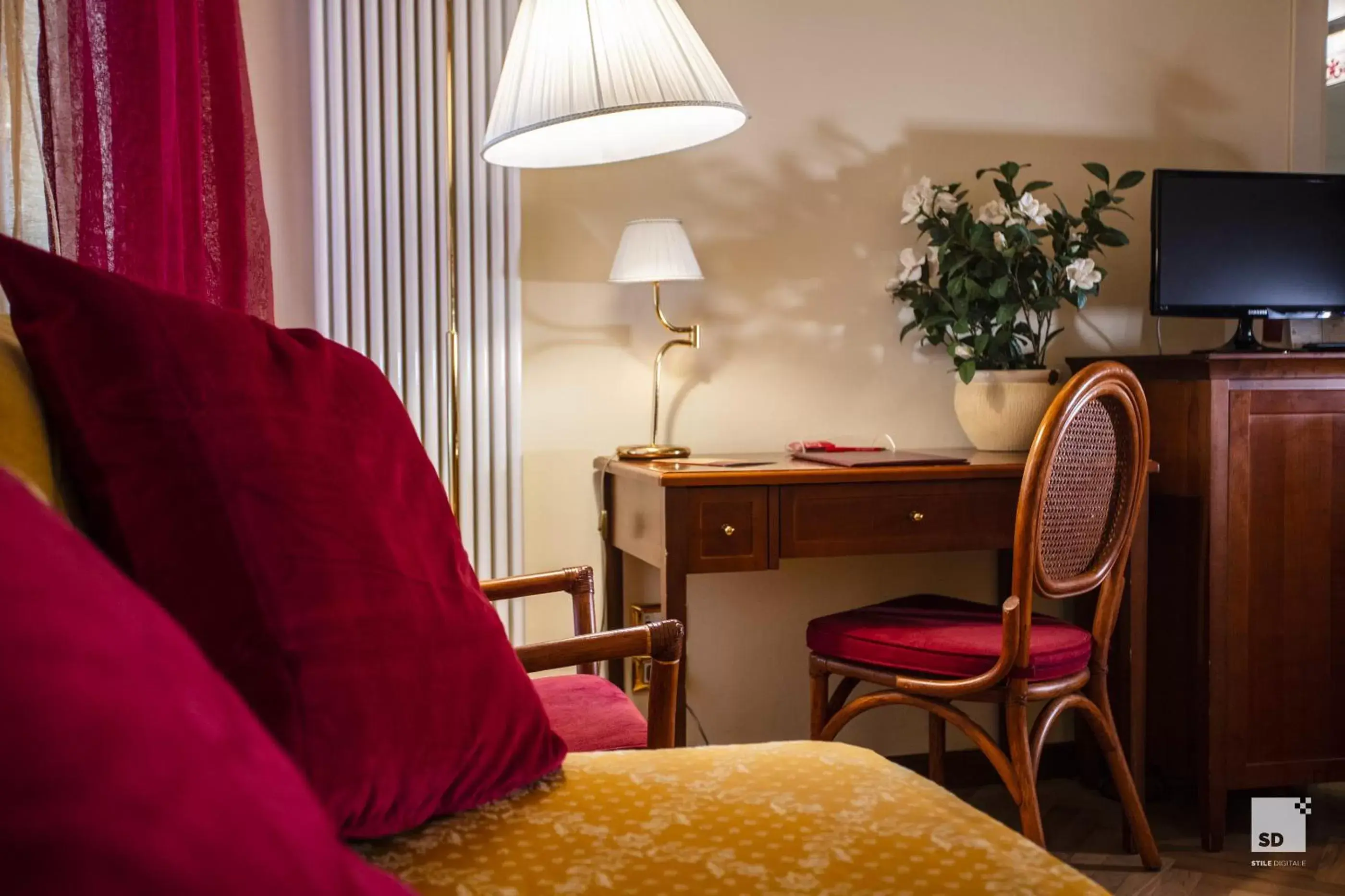 Photo of the whole room, Seating Area in Hotel Alessandro Della Spina